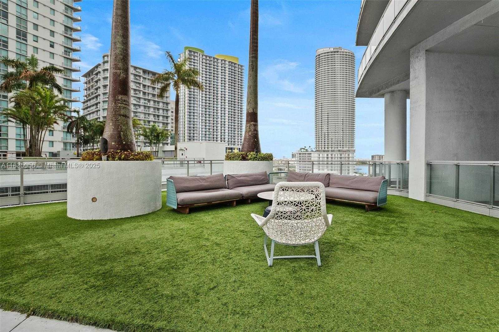 Small Image of 90 SOUTH WEST 3RD ST #3810, Miami Number 34