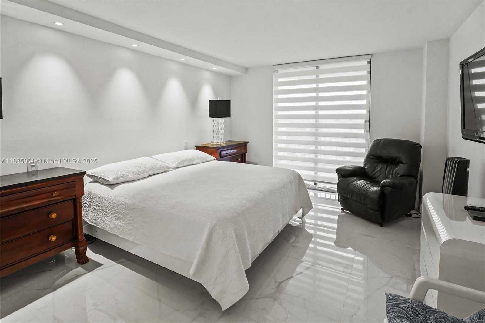 Small Image of 8877 COLLINS AVE #705, Surfside Number 11