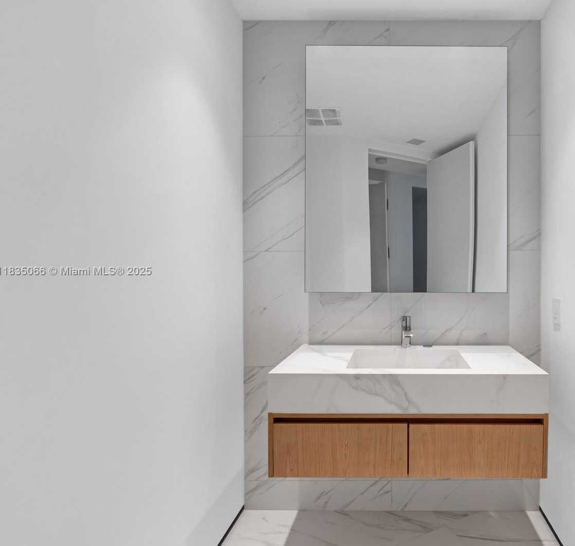 Small Image of 18555 COLLINS AVE #2701, Sunny Isles Beach Number 21