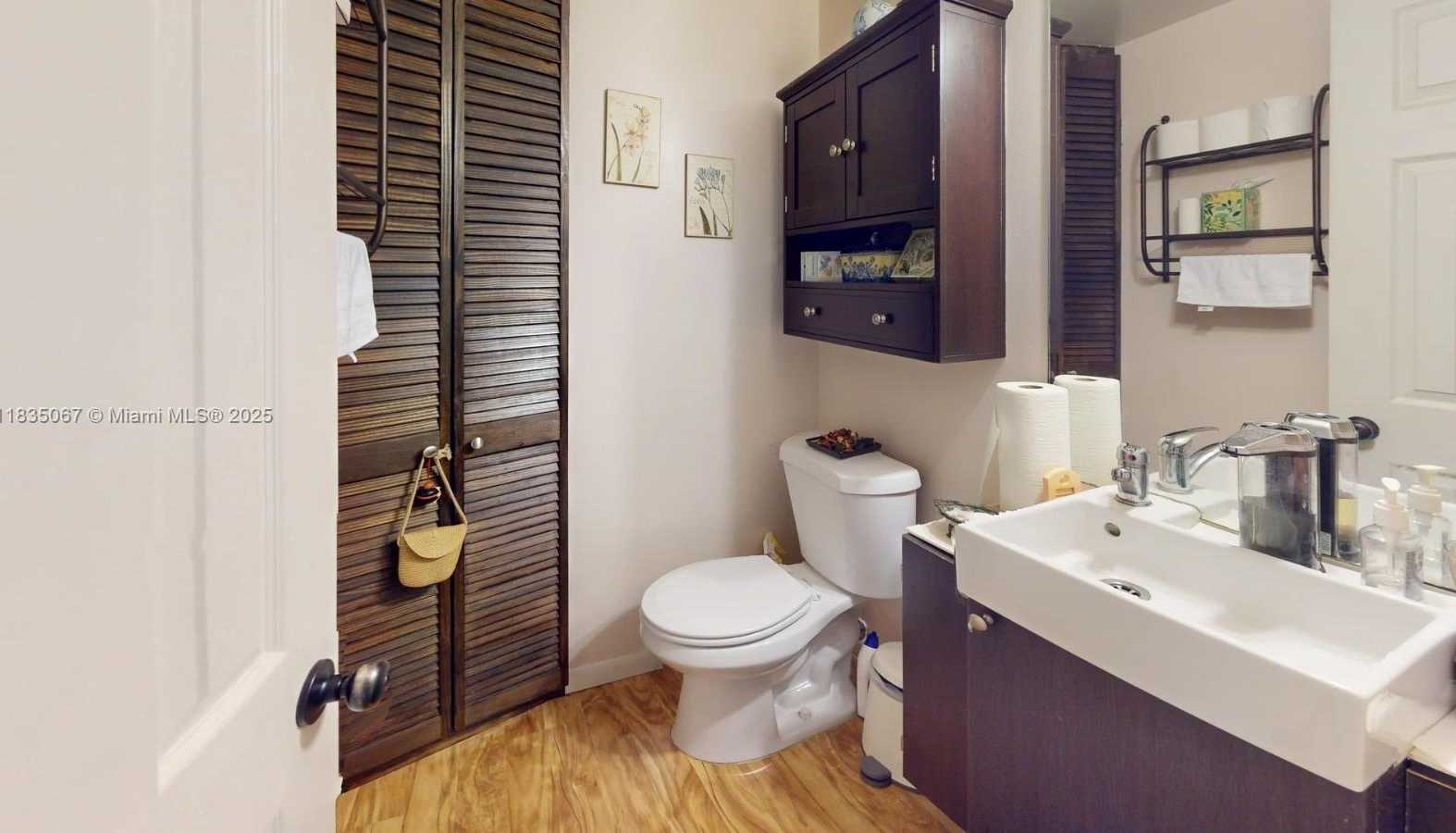 Small Image of 15 LAREDO PL #2-7, Davie Number 12