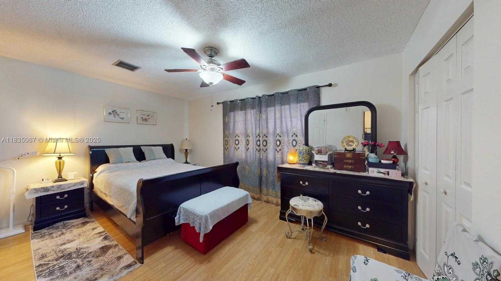 Small Image of 15 LAREDO PL #2-7, Davie Number 13