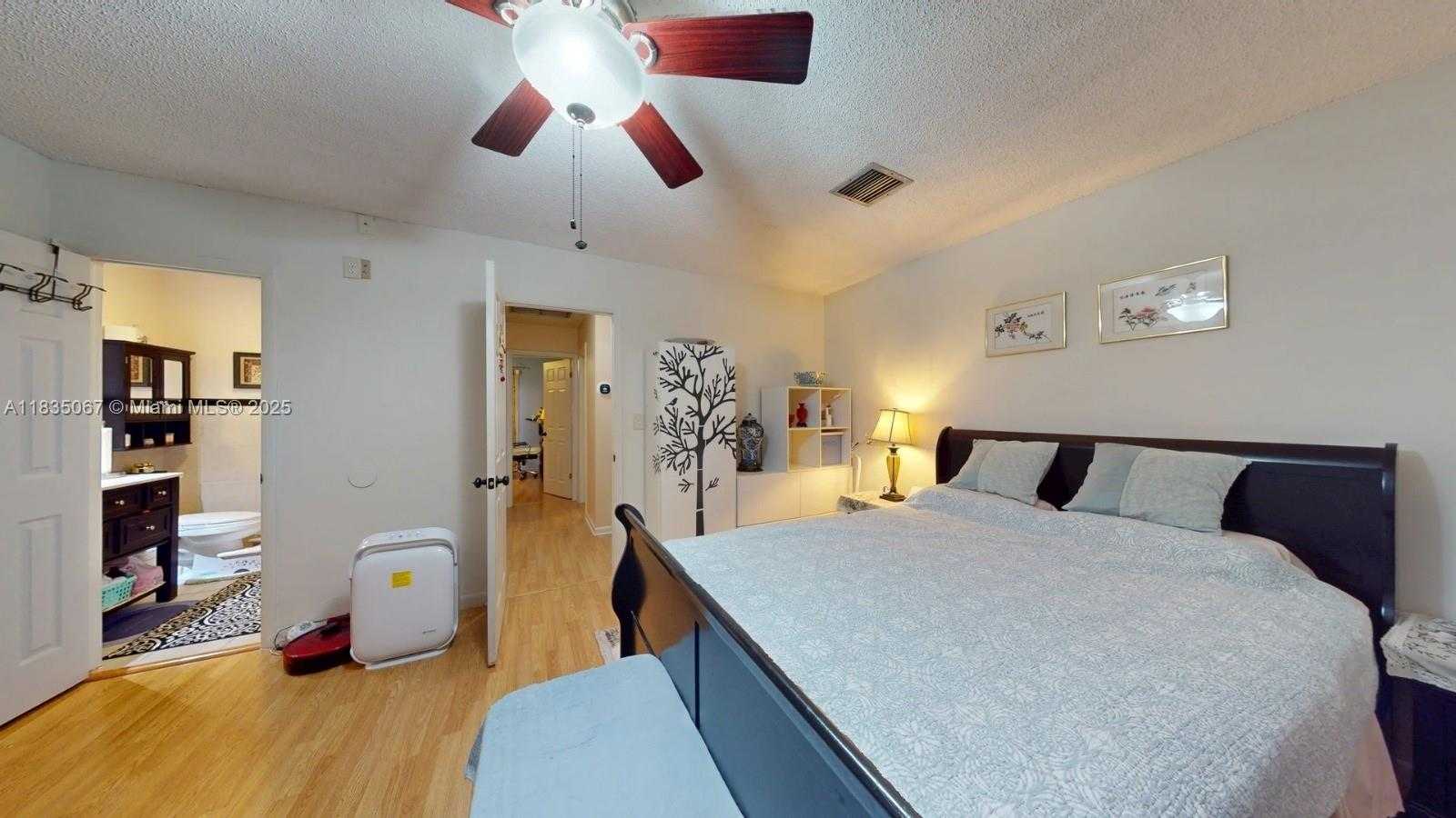 Small Image of 15 LAREDO PL #2-7, Davie Number 14