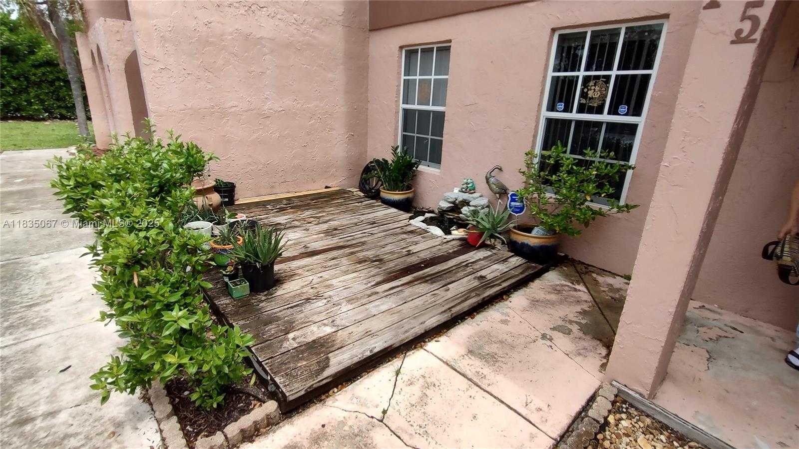 Small Image of 15 LAREDO PL #2-7, Davie Number 19