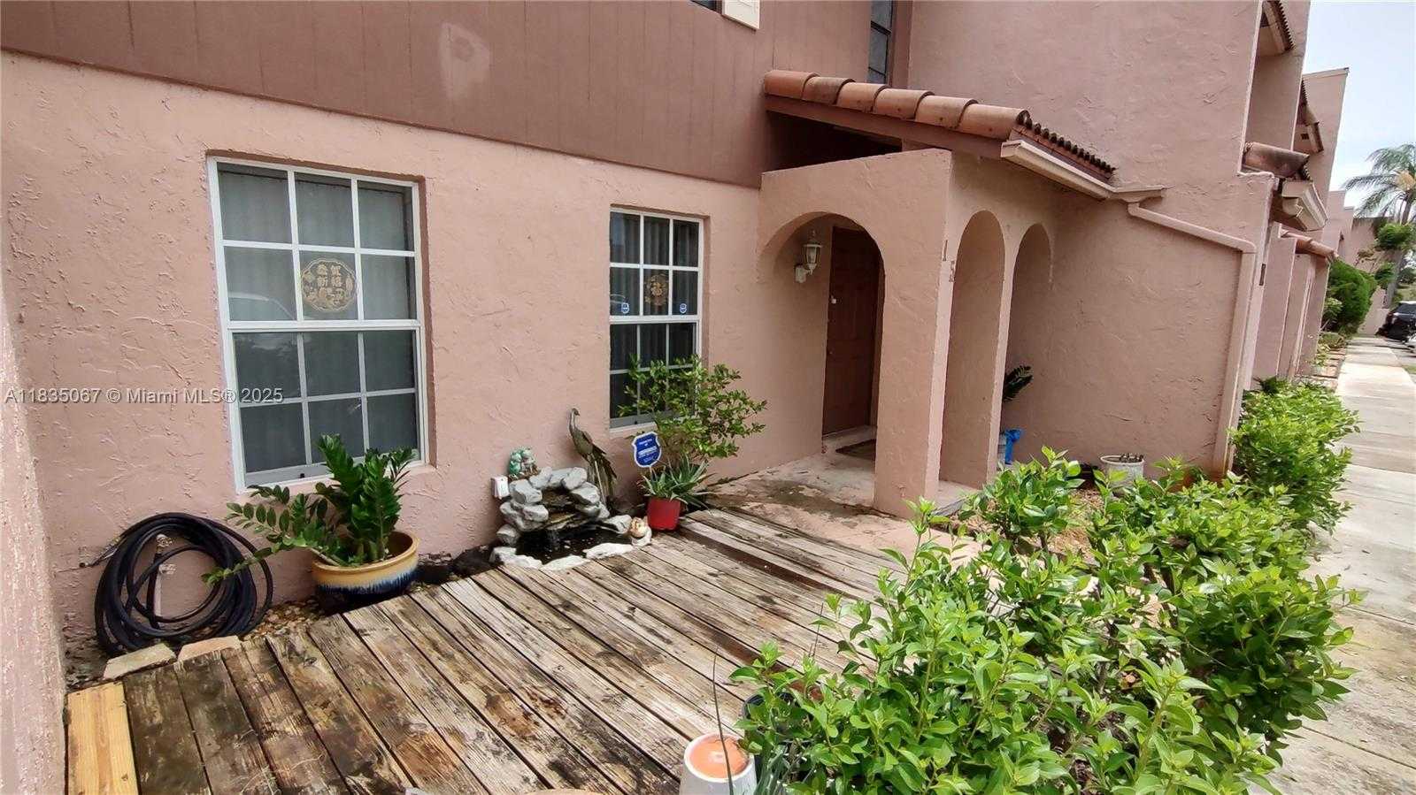 Small Image of 15 LAREDO PL #2-7, Davie Number 20