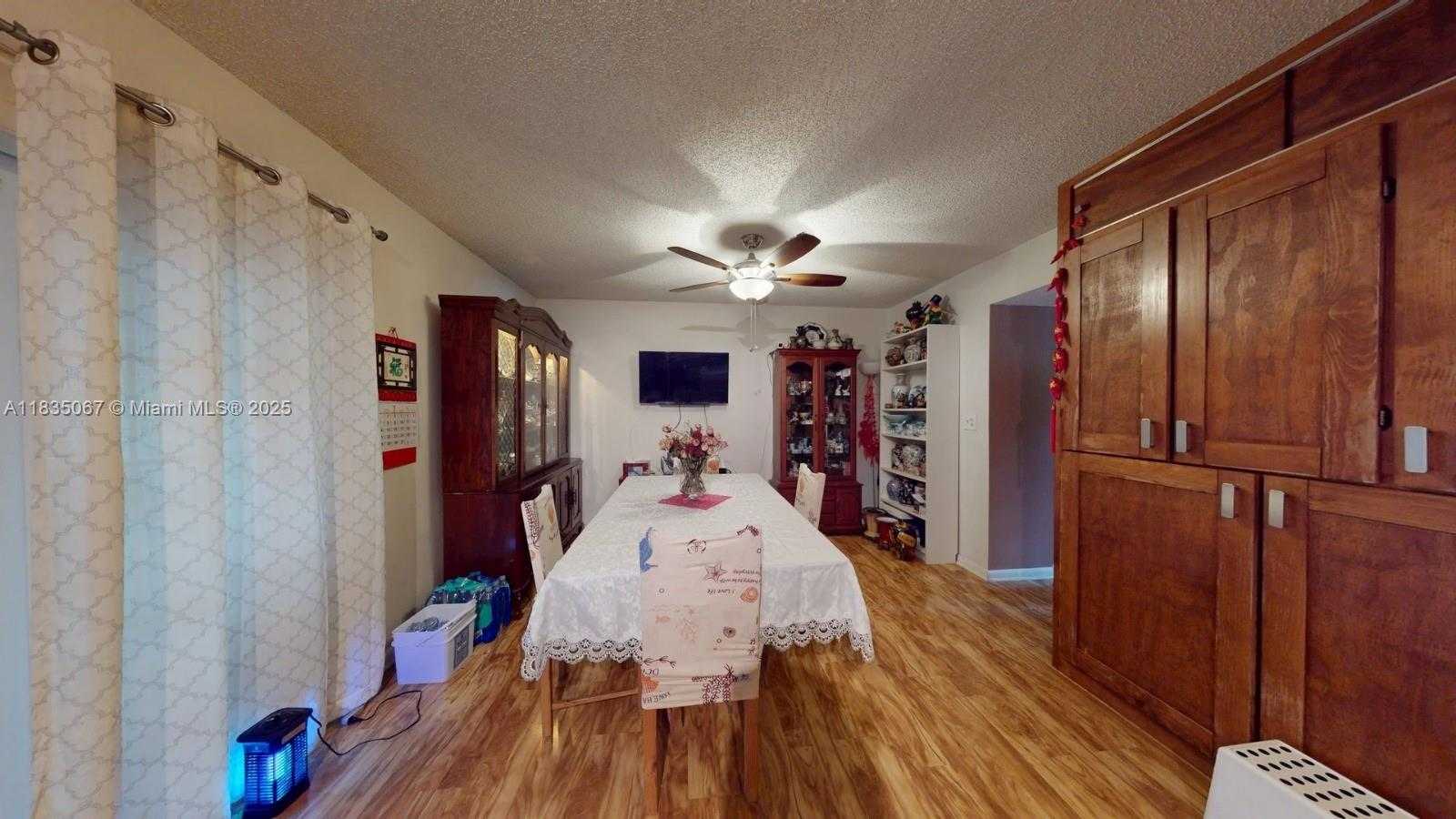 Small Image of 15 LAREDO PL #2-7, Davie Number 7