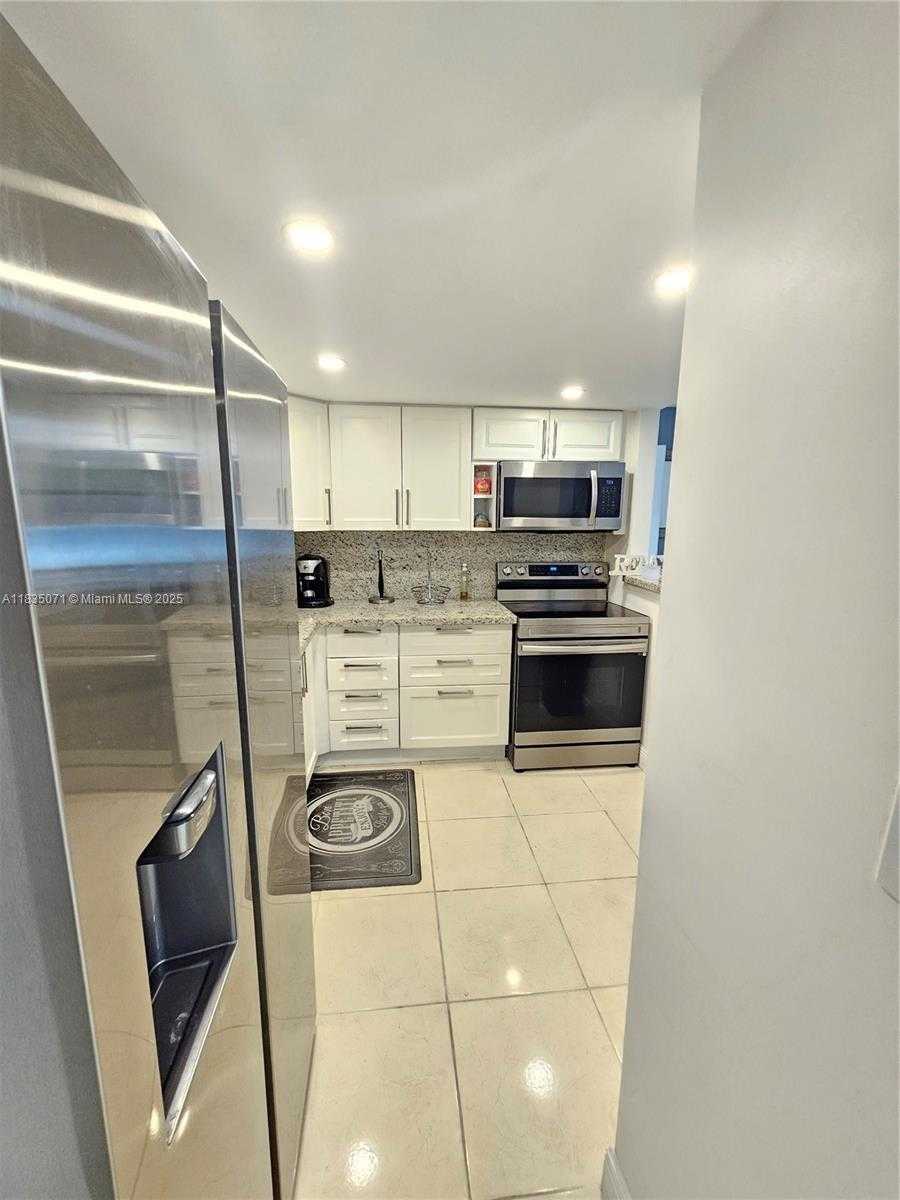 Small Image of 200 172ND ST #217, Sunny Isles Beach Number 3