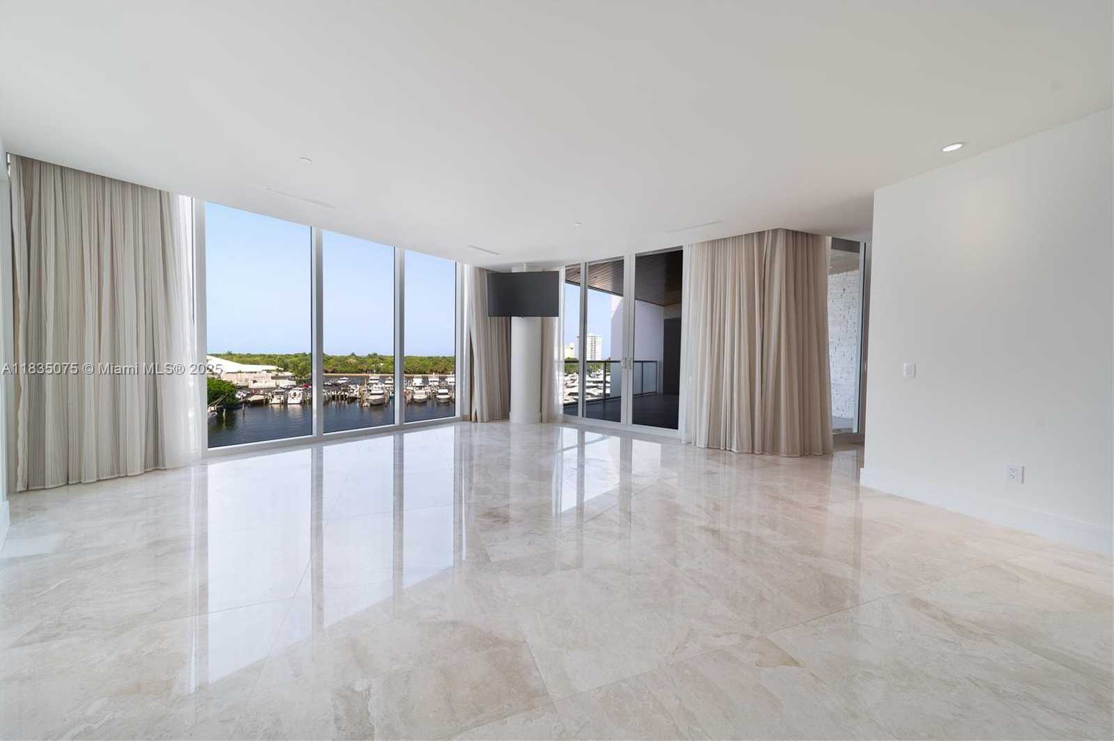 Small Image of 1110 SEMINOLE DR #502, Fort Lauderdale Number 17