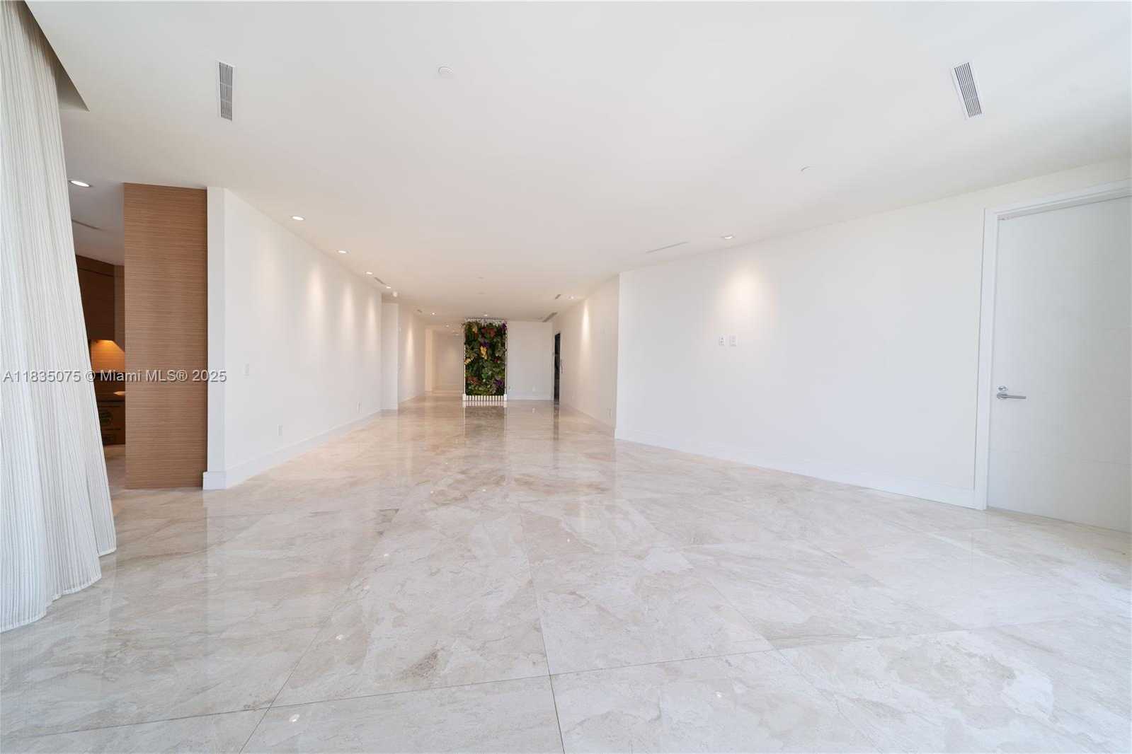 Small Image of 1110 SEMINOLE DR #502, Fort Lauderdale Number 18