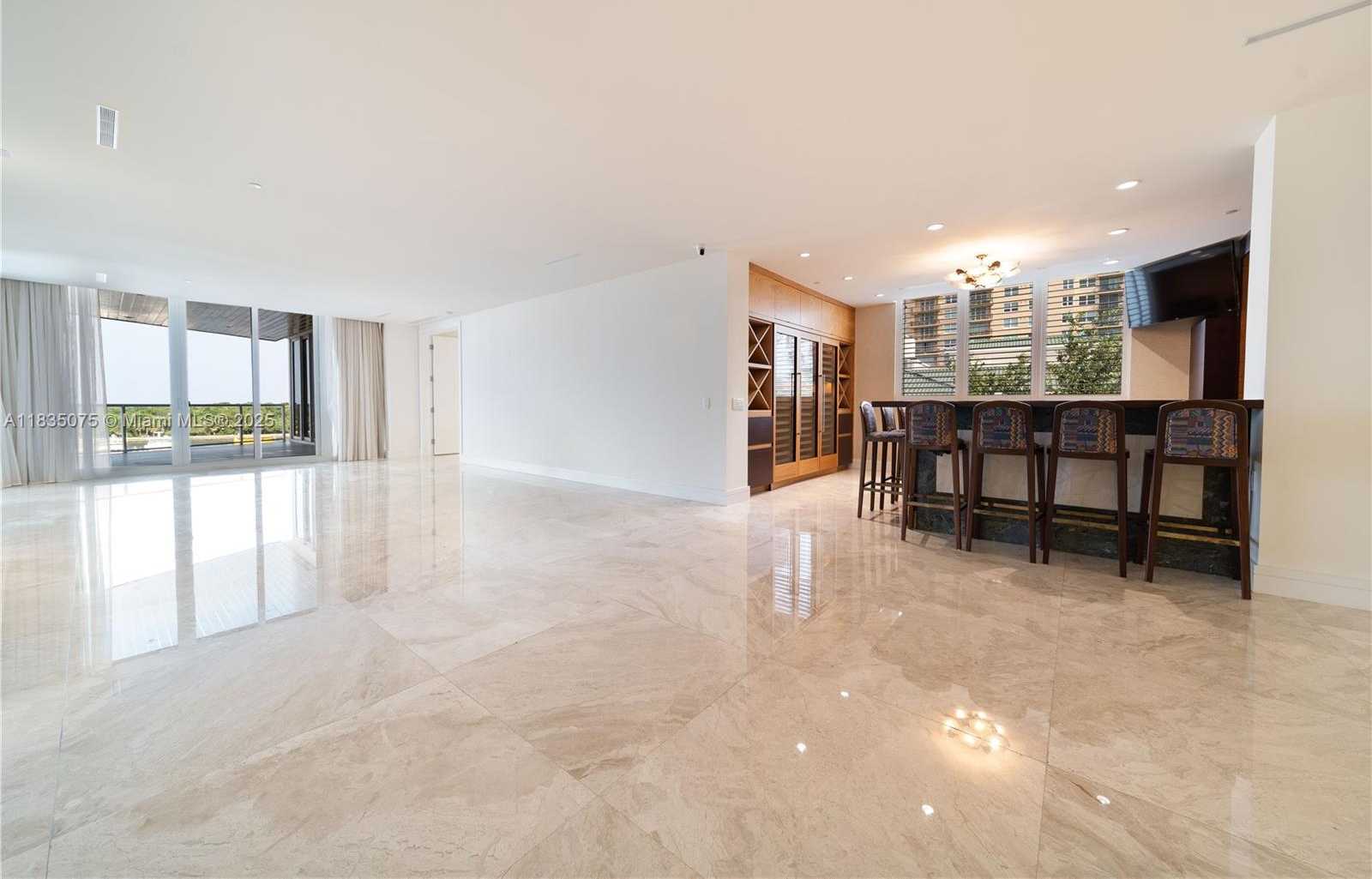 Small Image of 1110 SEMINOLE DR #502, Fort Lauderdale Number 21