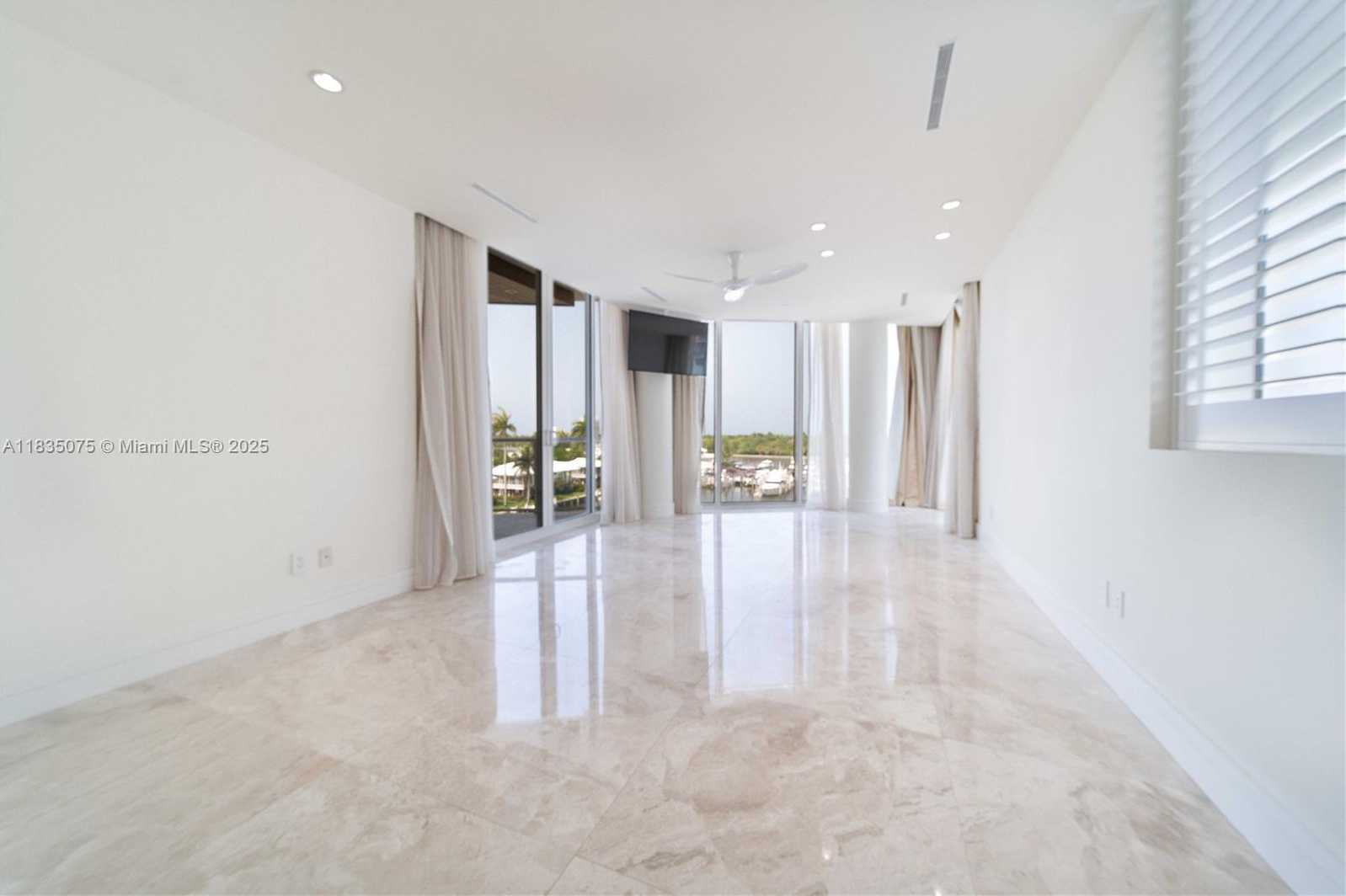 Small Image of 1110 SEMINOLE DR #502, Fort Lauderdale Number 24