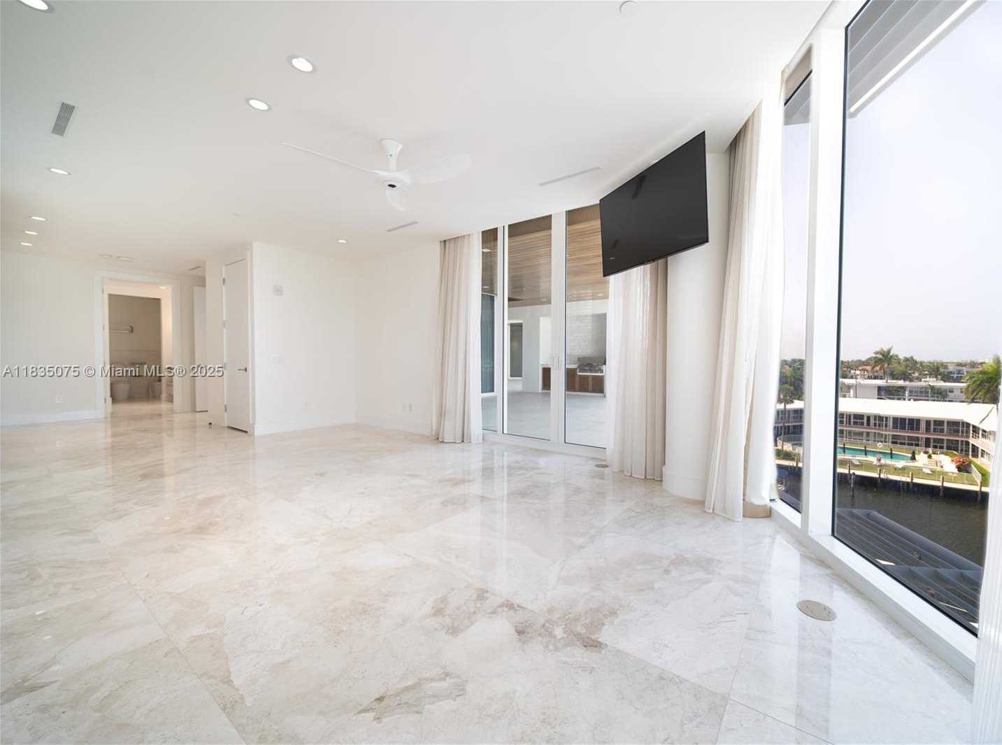 Small Image of 1110 SEMINOLE DR #502, Fort Lauderdale Number 25