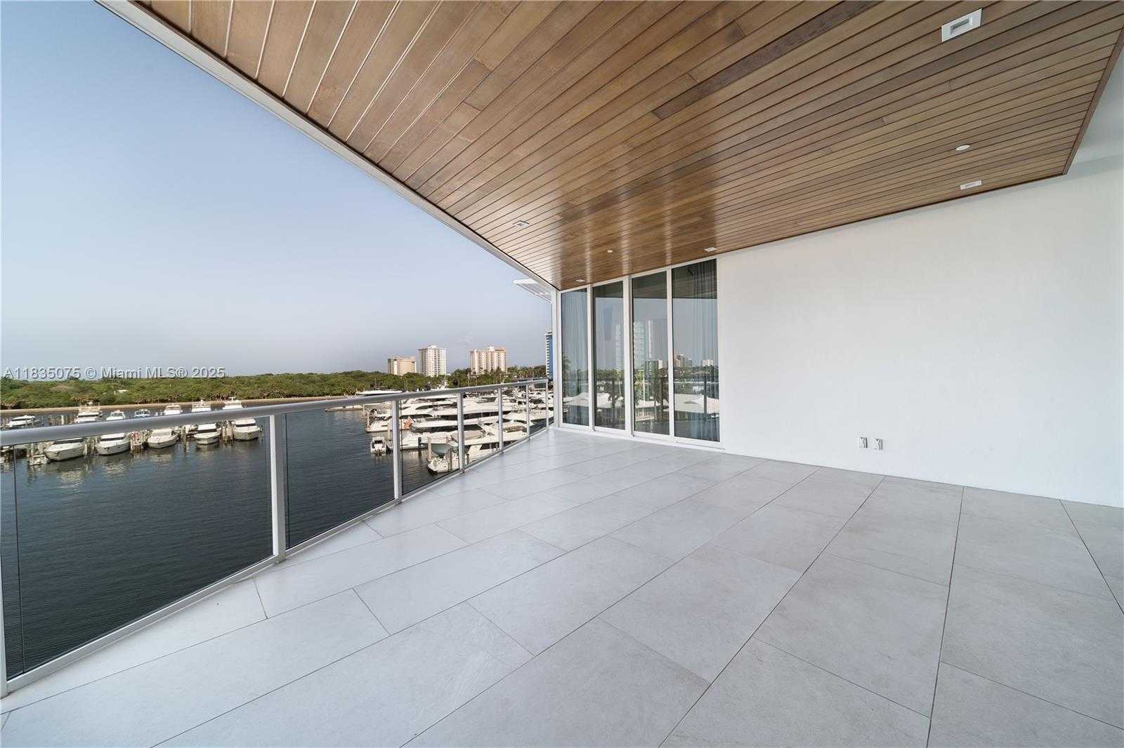 Small Image of 1110 SEMINOLE DR #502, Fort Lauderdale Number 27