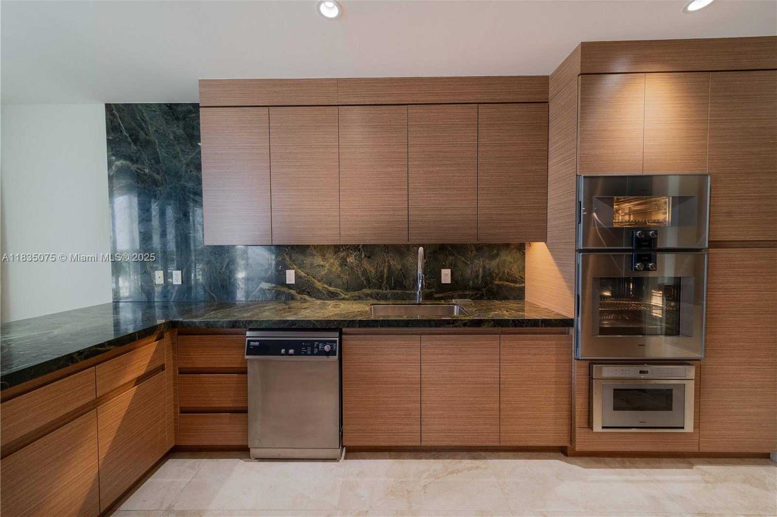 Small Image of 1110 SEMINOLE DR #502, Fort Lauderdale Number 36