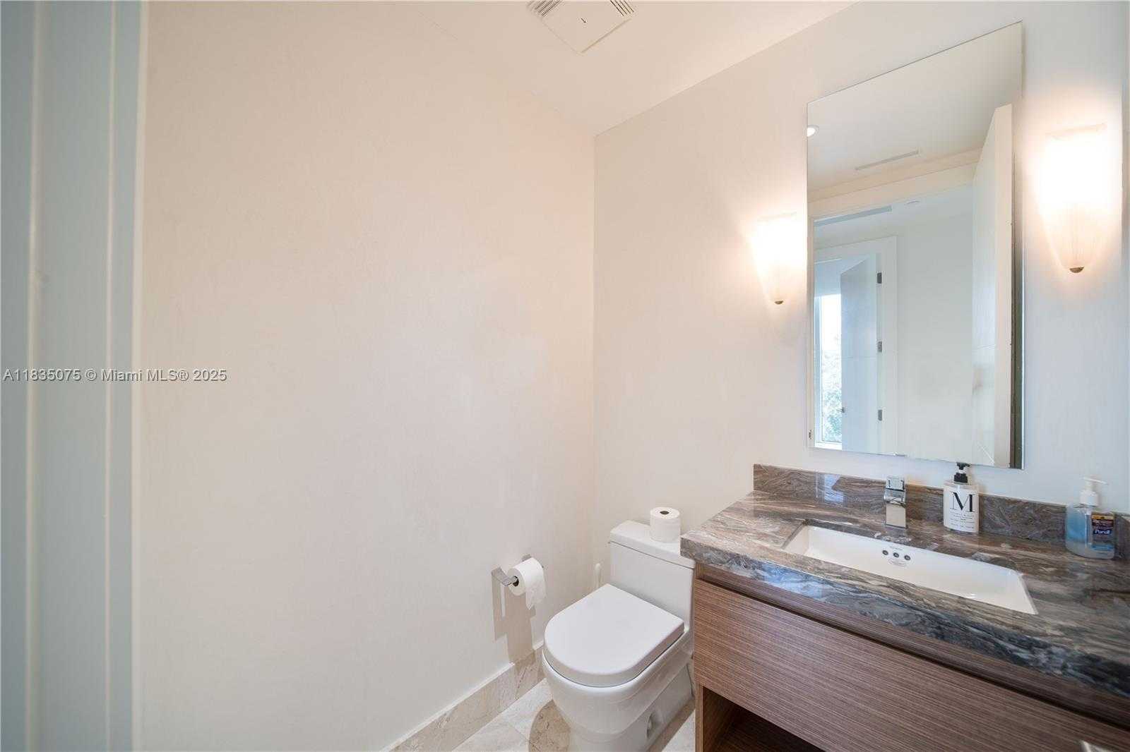 Small Image of 1110 SEMINOLE DR #502, Fort Lauderdale Number 41