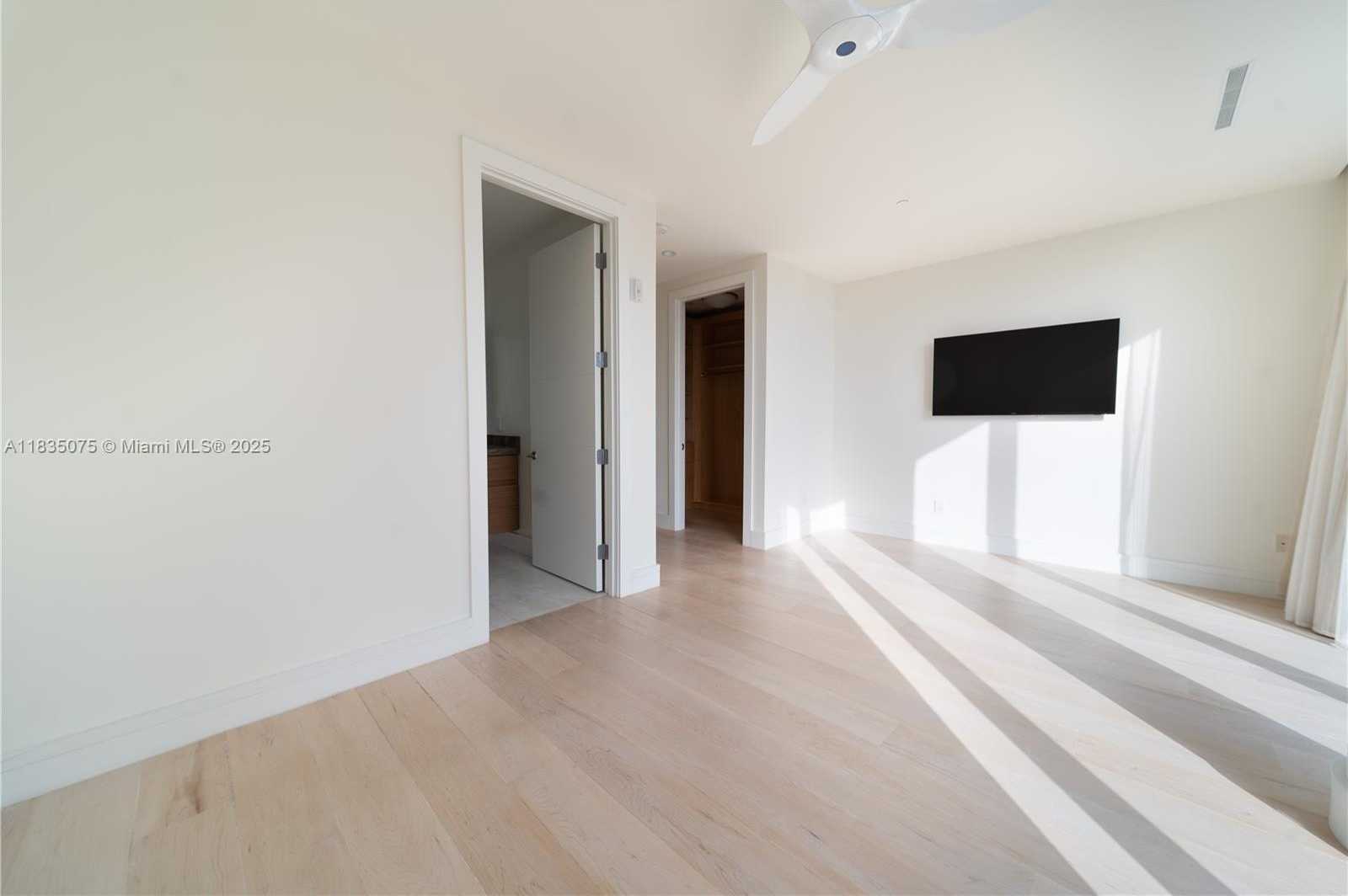 Small Image of 1110 SEMINOLE DR #502, Fort Lauderdale Number 44
