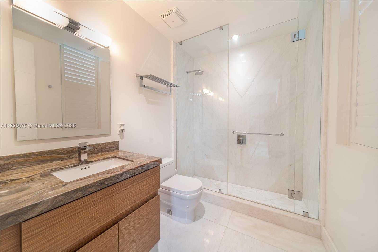 Small Image of 1110 SEMINOLE DR #502, Fort Lauderdale Number 47