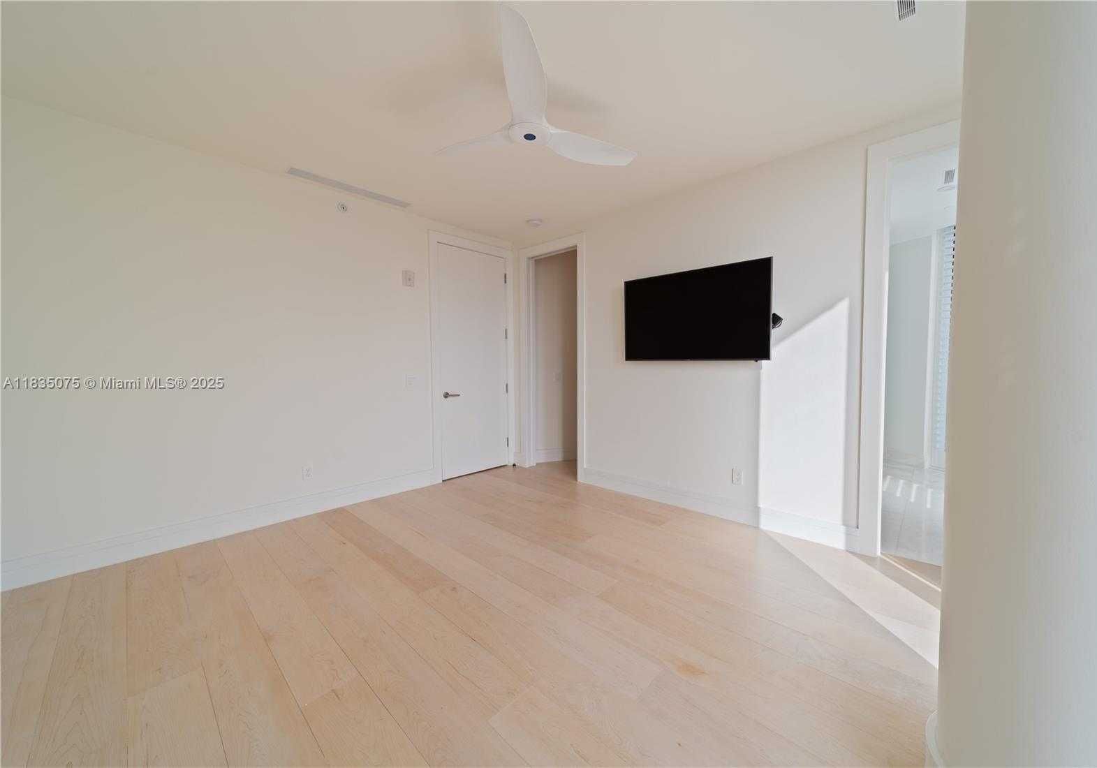 Small Image of 1110 SEMINOLE DR #502, Fort Lauderdale Number 48