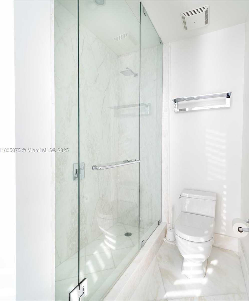 Small Image of 1110 SEMINOLE DR #502, Fort Lauderdale Number 50