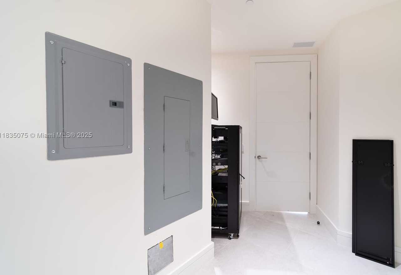 Small Image of 1110 SEMINOLE DR #502, Fort Lauderdale Number 53