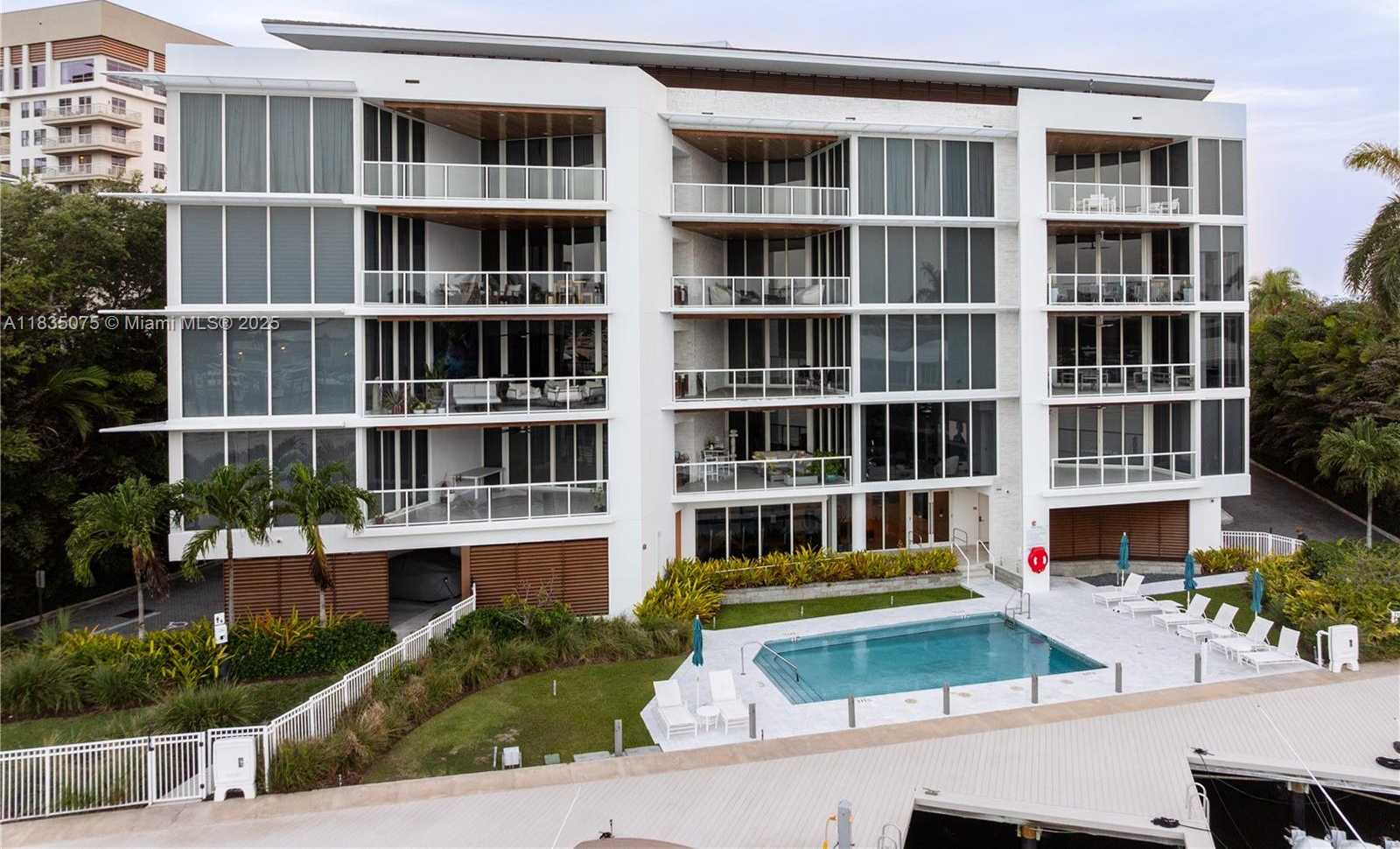 Small Image of 1110 SEMINOLE DR #502, Fort Lauderdale Number 6