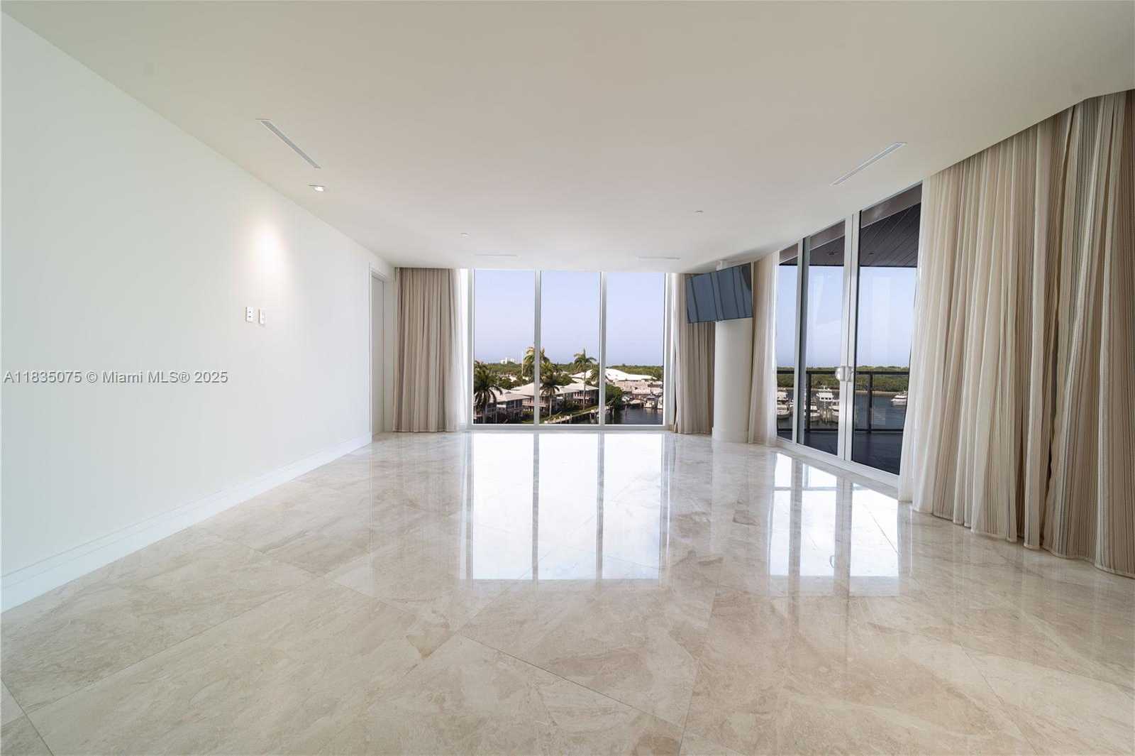 Small Image of 1110 SEMINOLE DR #502, Fort Lauderdale Number 8