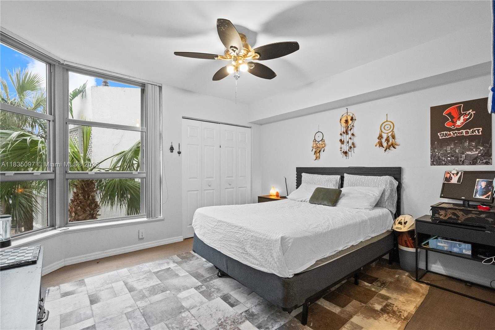 Small Image of 3530 MYSTIC POINTE DR #309, Aventura Number 12