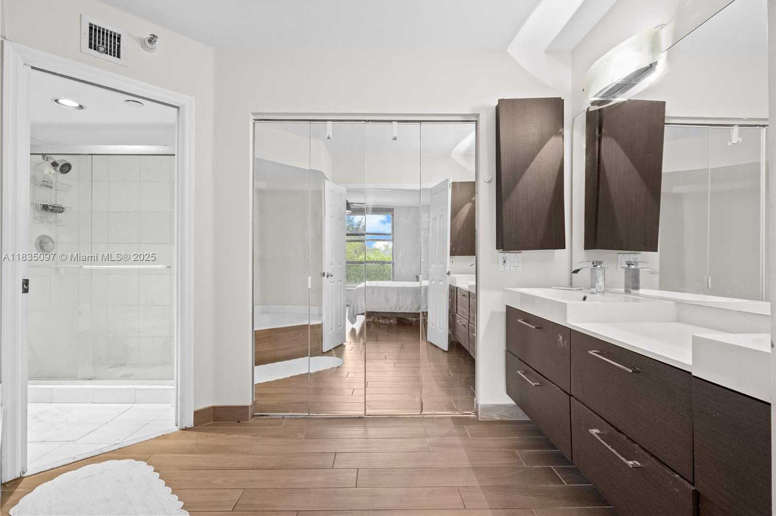 Small Image of 3530 MYSTIC POINTE DR #309, Aventura Number 16