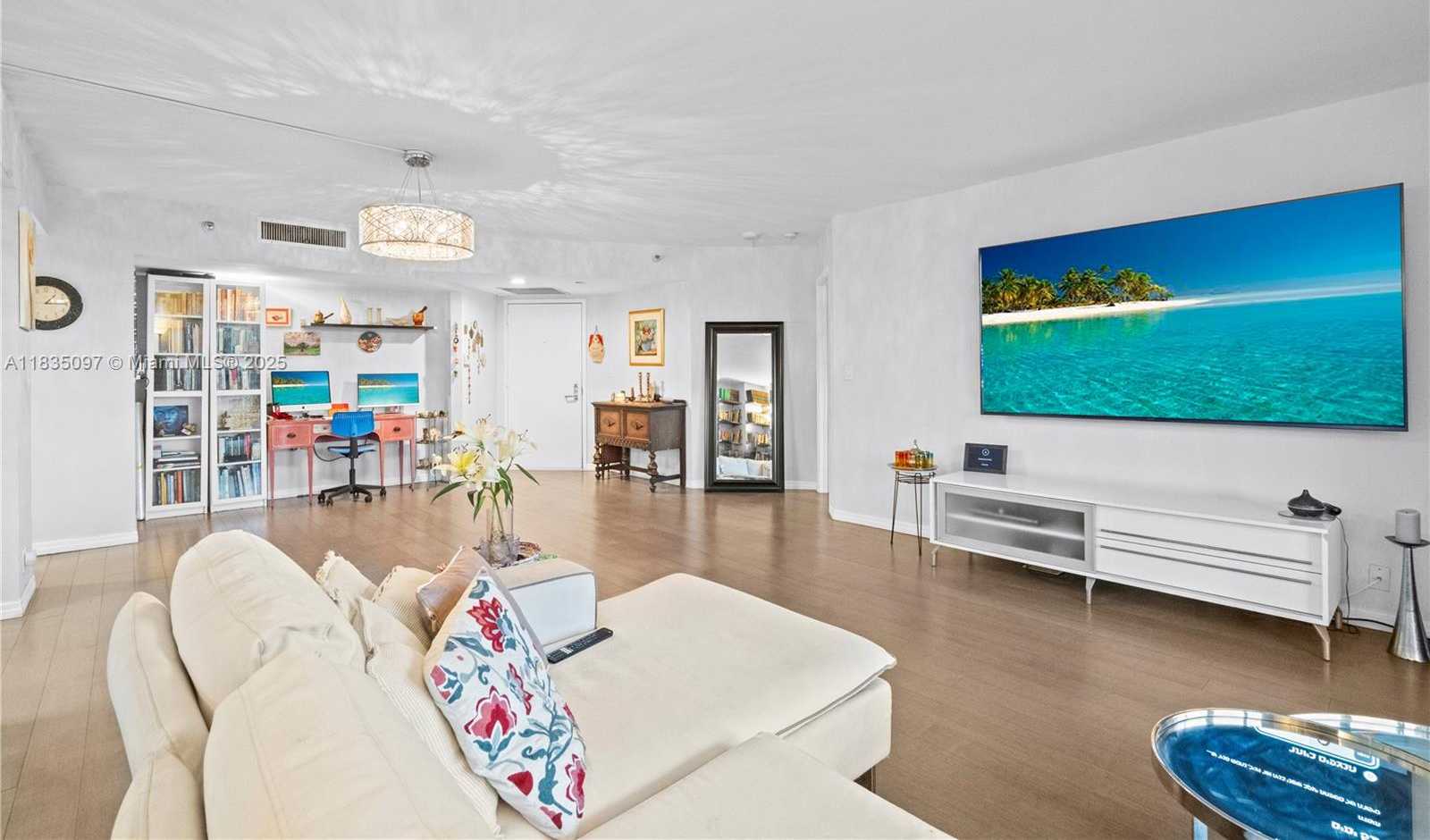 Small Image of 3530 MYSTIC POINTE DR #309, Aventura Number 6