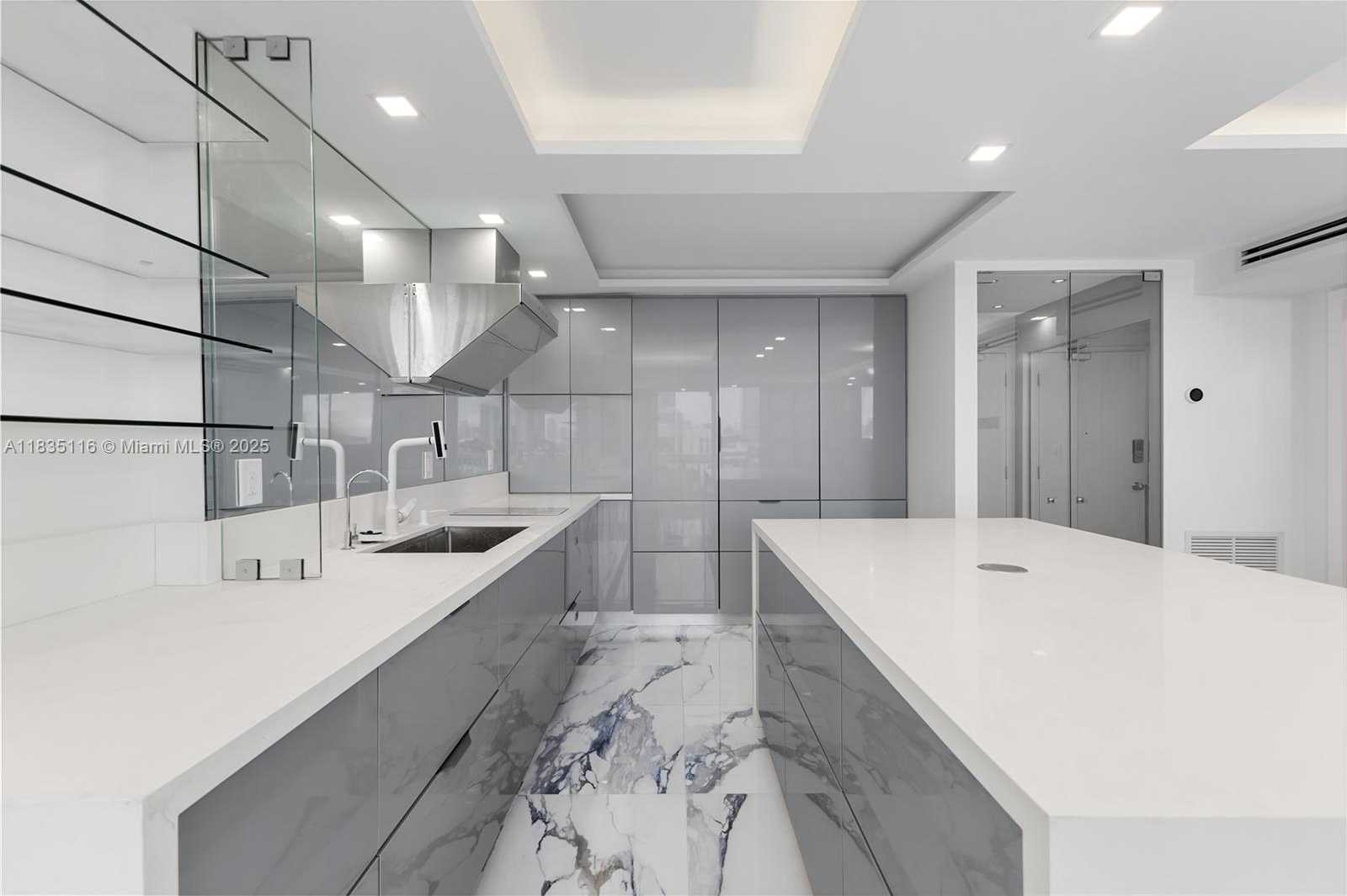 Small Image of 401 OCEAN DR #1004, Miami Beach Number 19