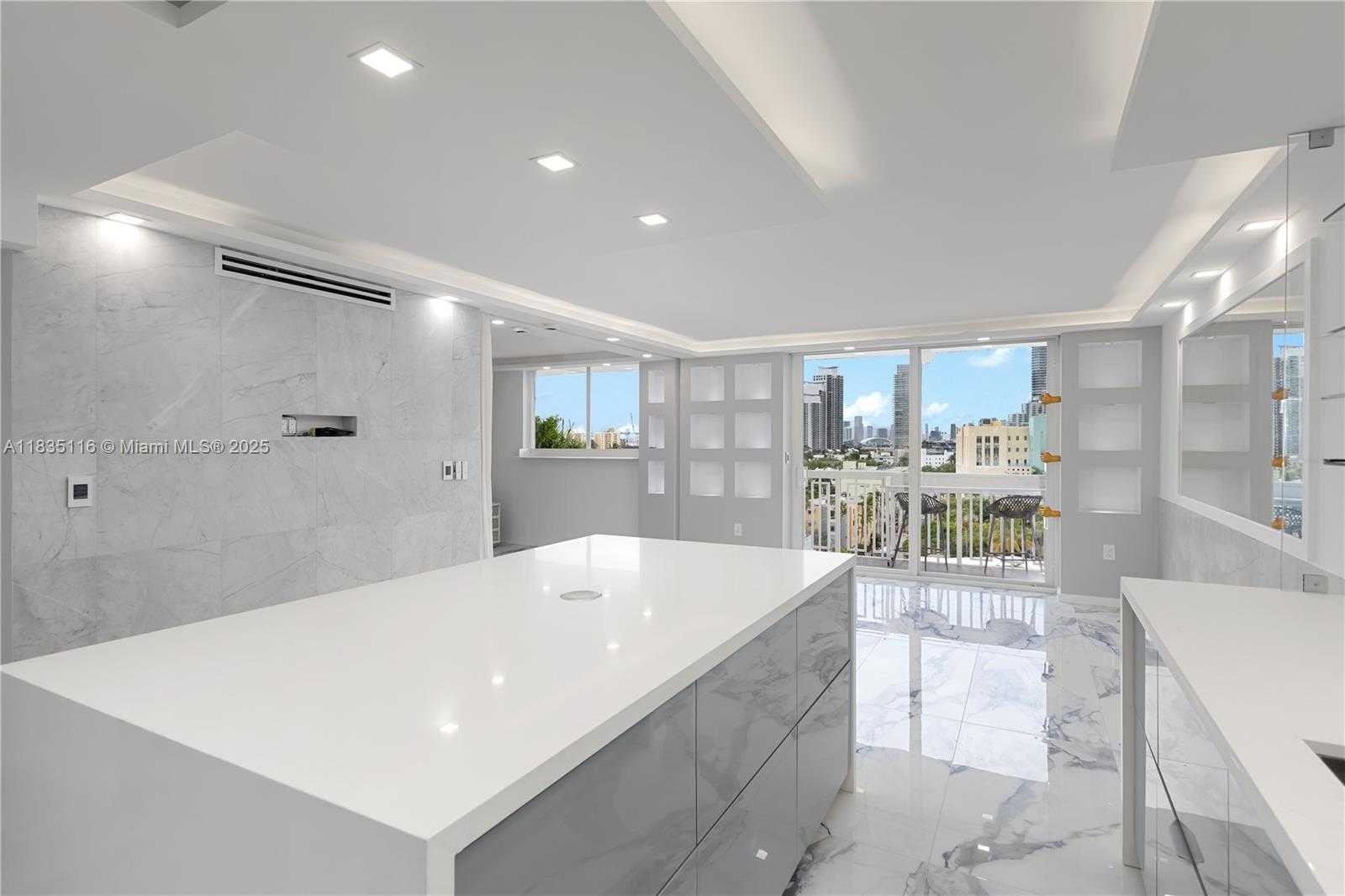 Small Image of 401 OCEAN DR #1004, Miami Beach Number 20