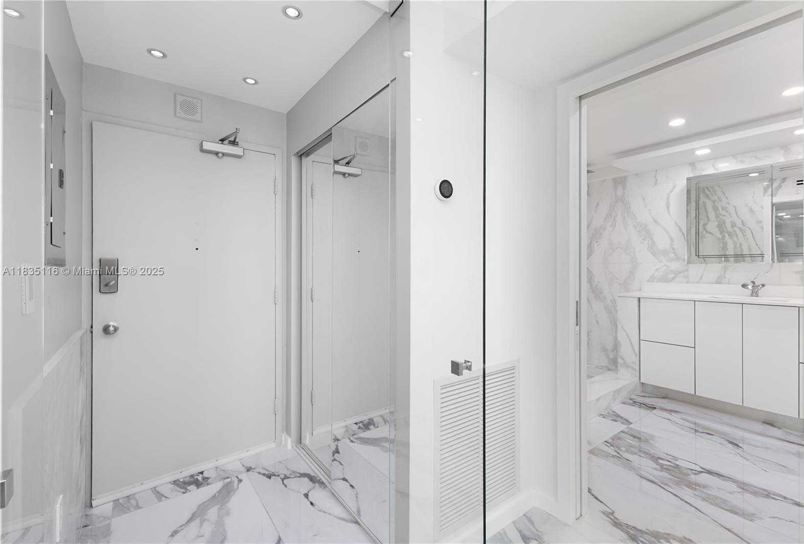 Small Image of 401 OCEAN DR #1004, Miami Beach Number 22