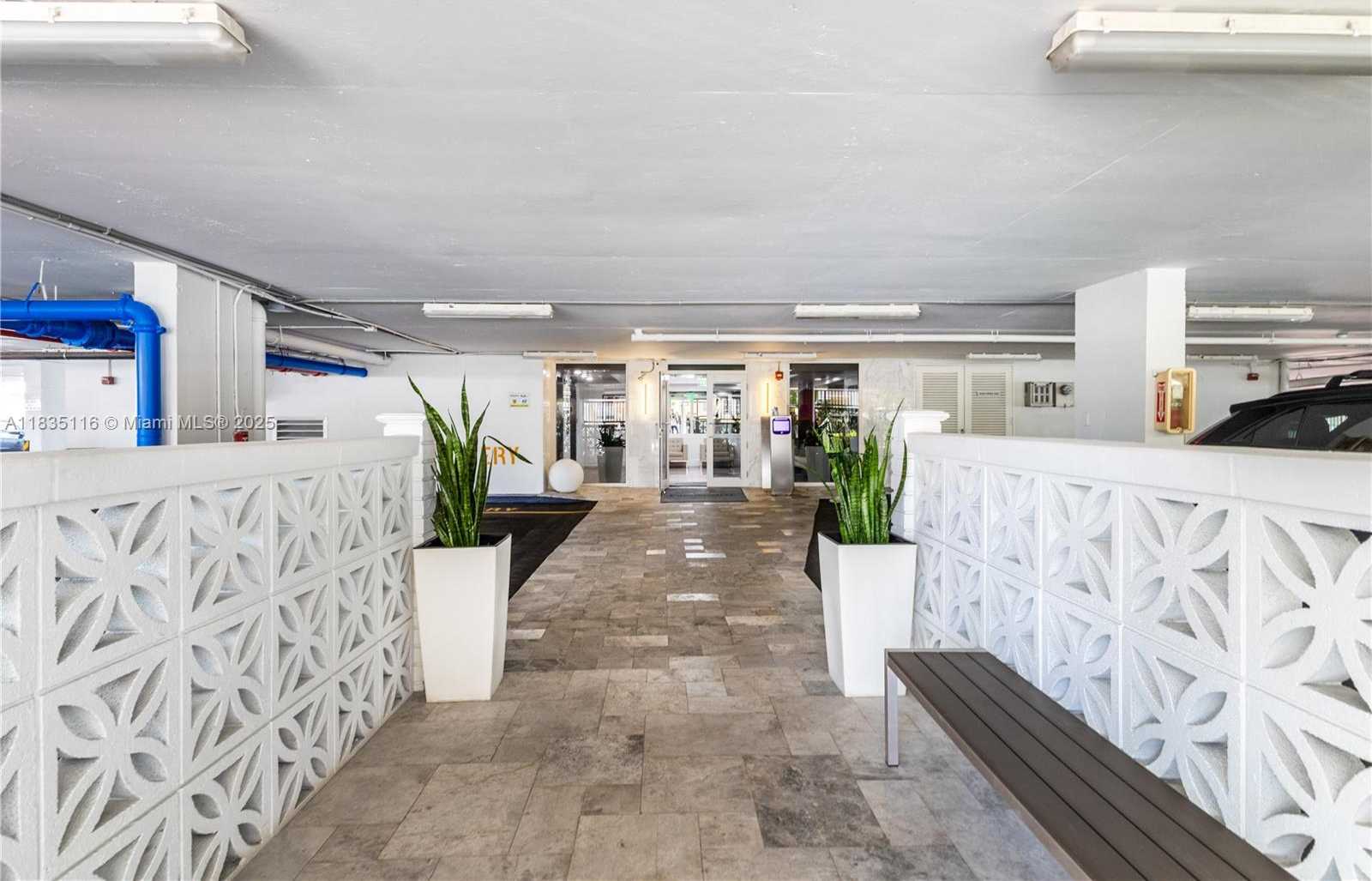 Small Image of 401 OCEAN DR #1004, Miami Beach Number 25