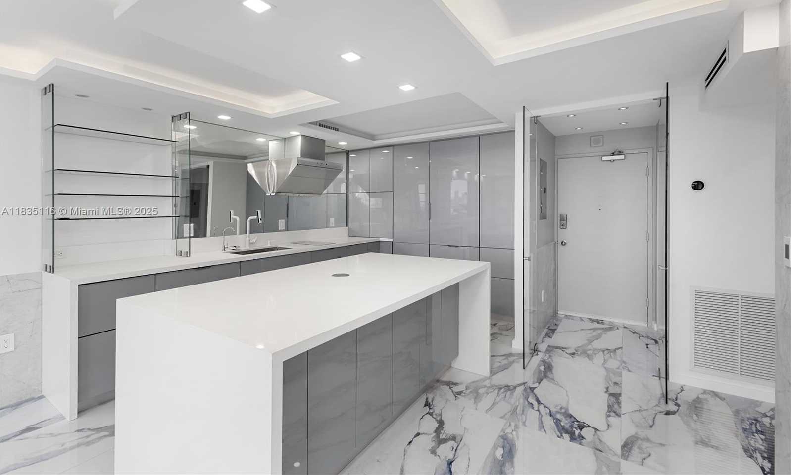 Small Image of 401 OCEAN DR #1004, Miami Beach Number 4