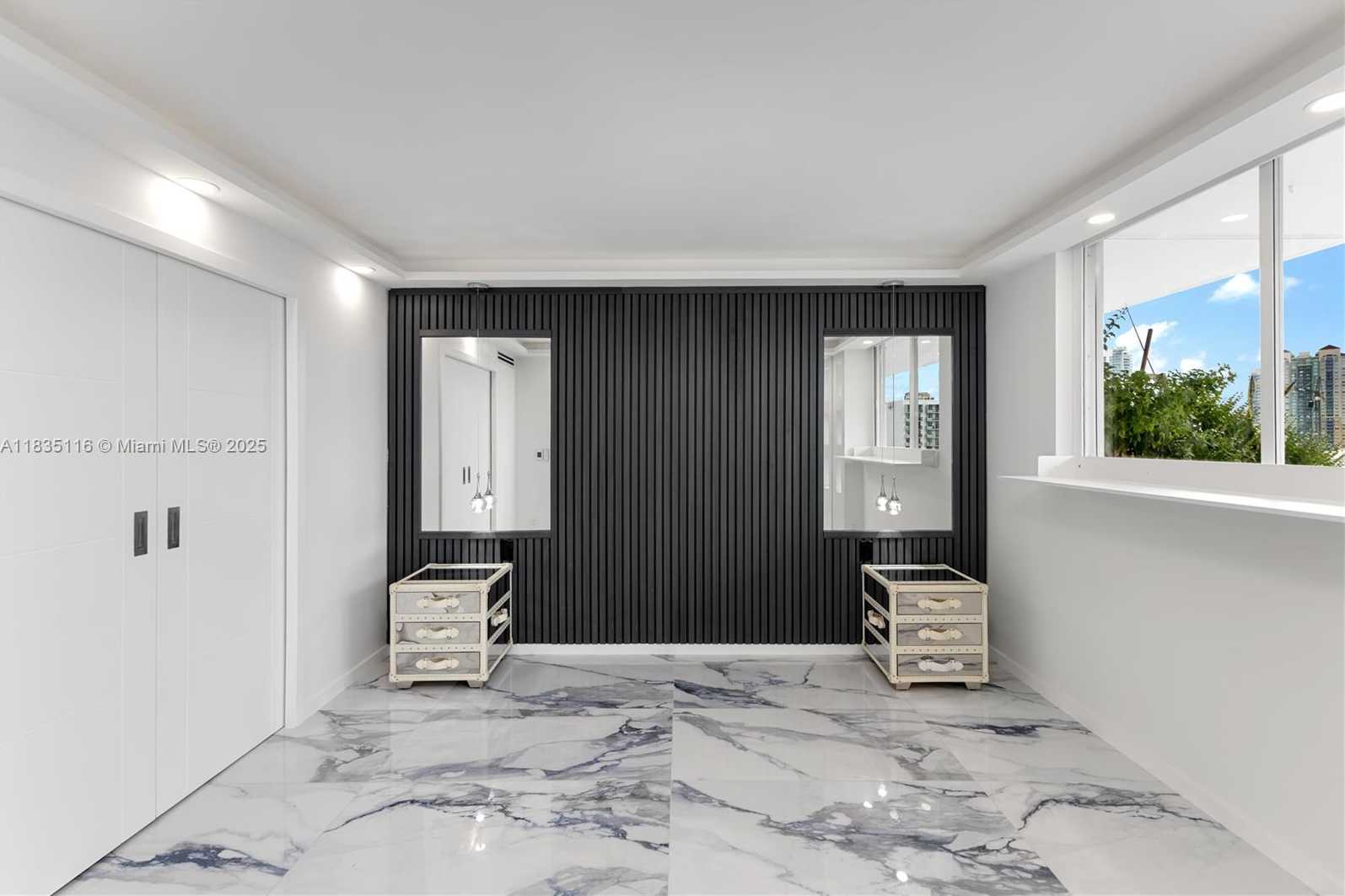 Small Image of 401 OCEAN DR #1004, Miami Beach Number 7