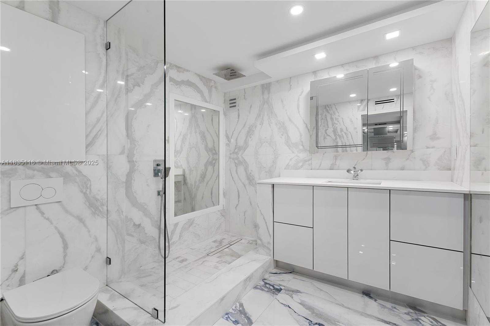 Small Image of 401 OCEAN DR #1004, Miami Beach Number 9