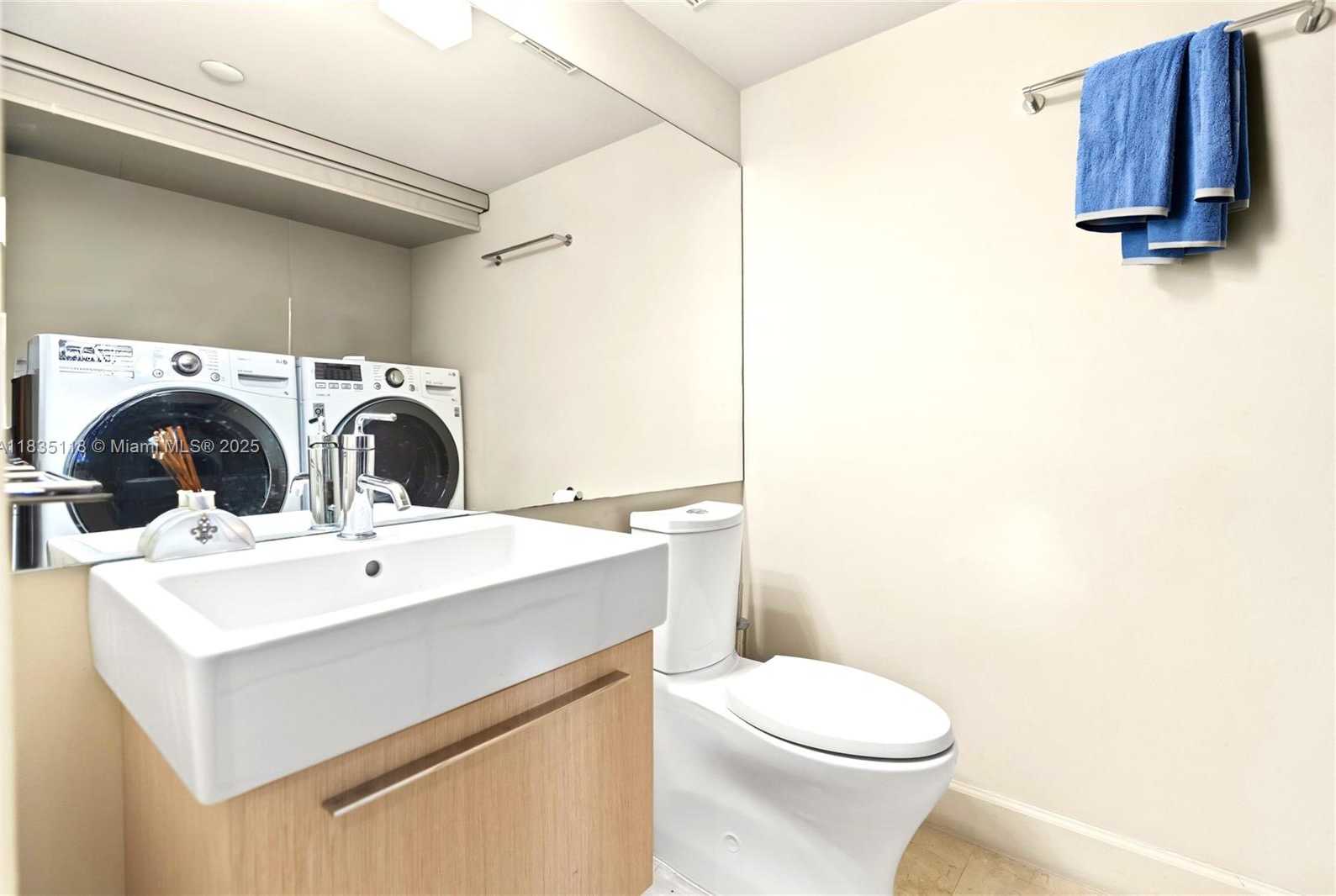 Small Image of 3530 MYSTIC POINTE DR #1714, Aventura Number 16