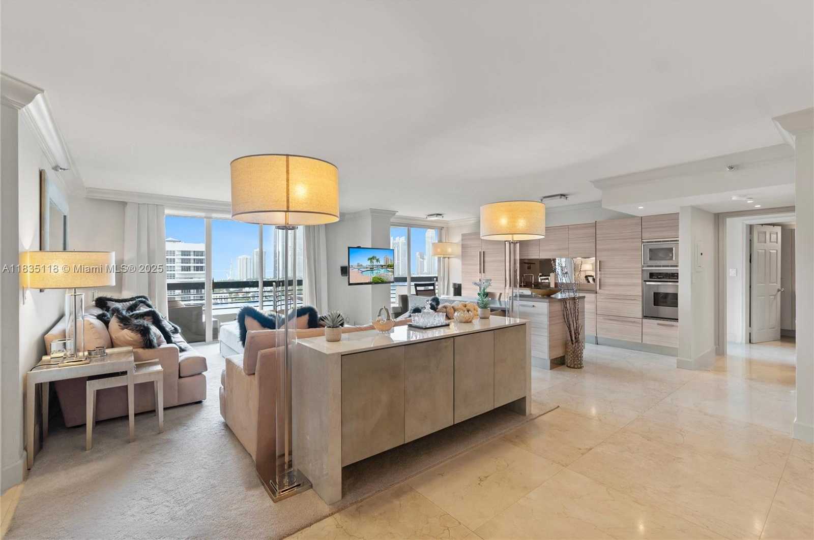 Small Image of 3530 MYSTIC POINTE DR #1714, Aventura Number 2