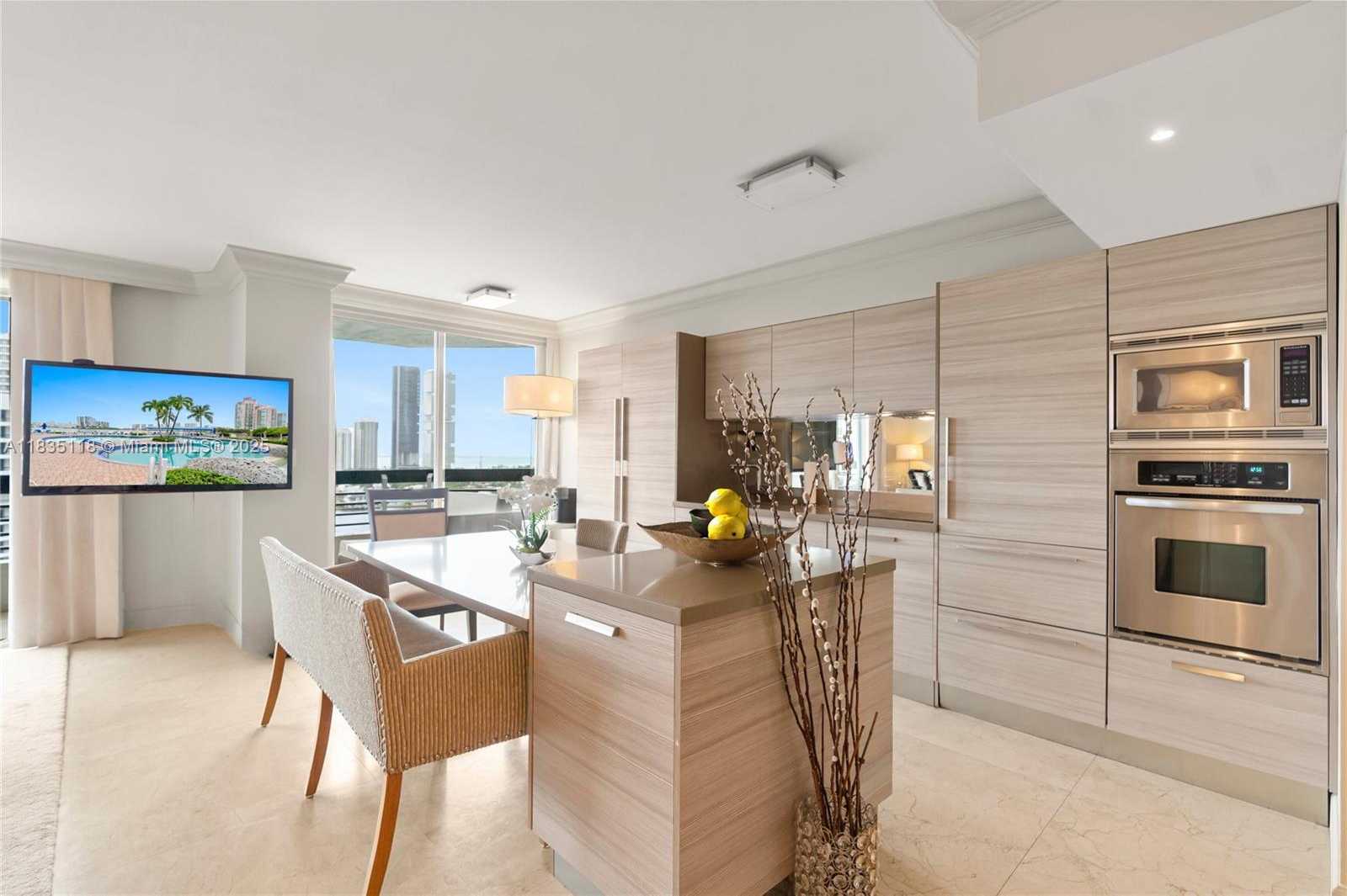 Small Image of 3530 MYSTIC POINTE DR #1714, Aventura Number 3