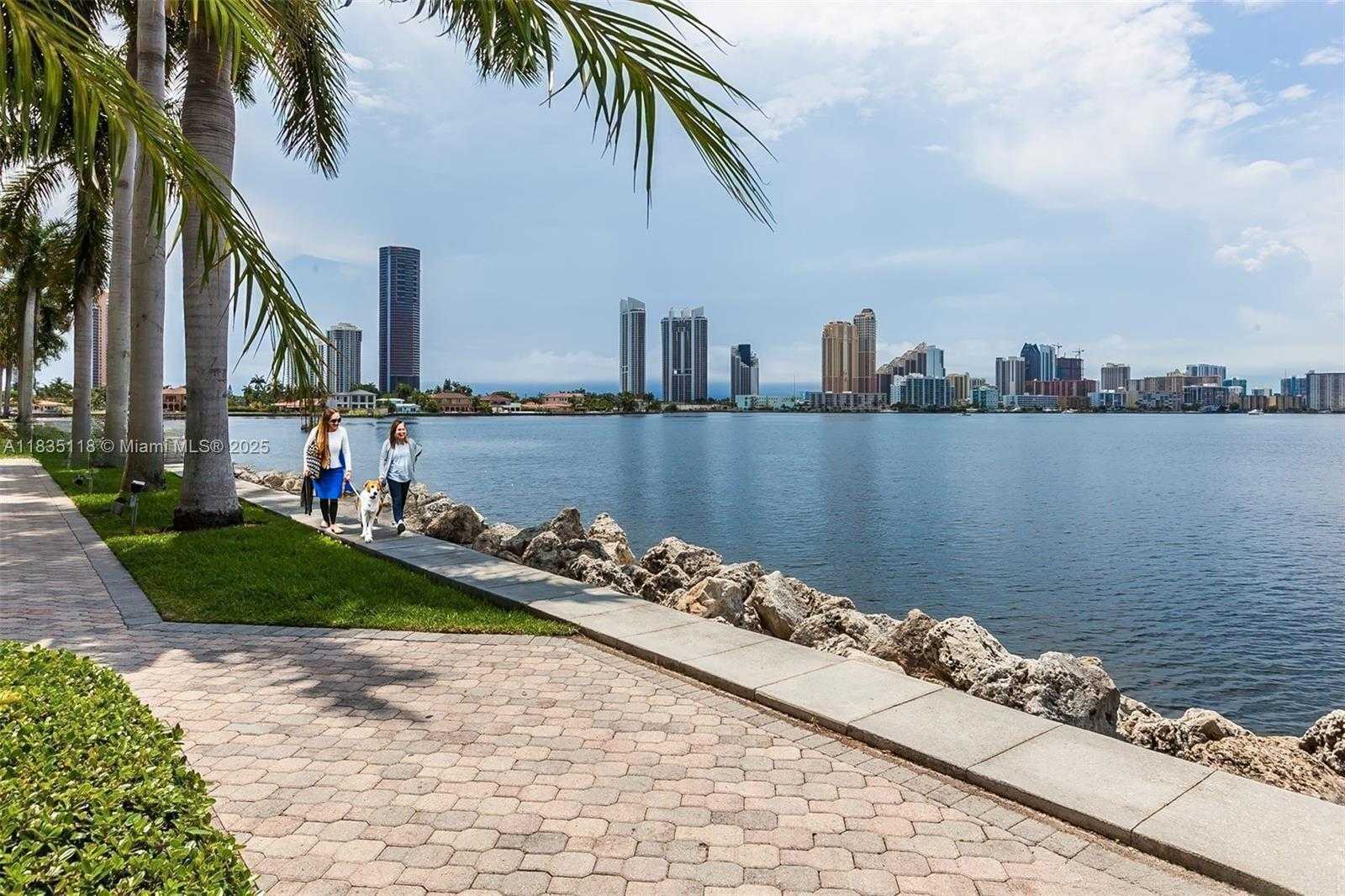 Small Image of 3530 MYSTIC POINTE DR #1714, Aventura Number 35