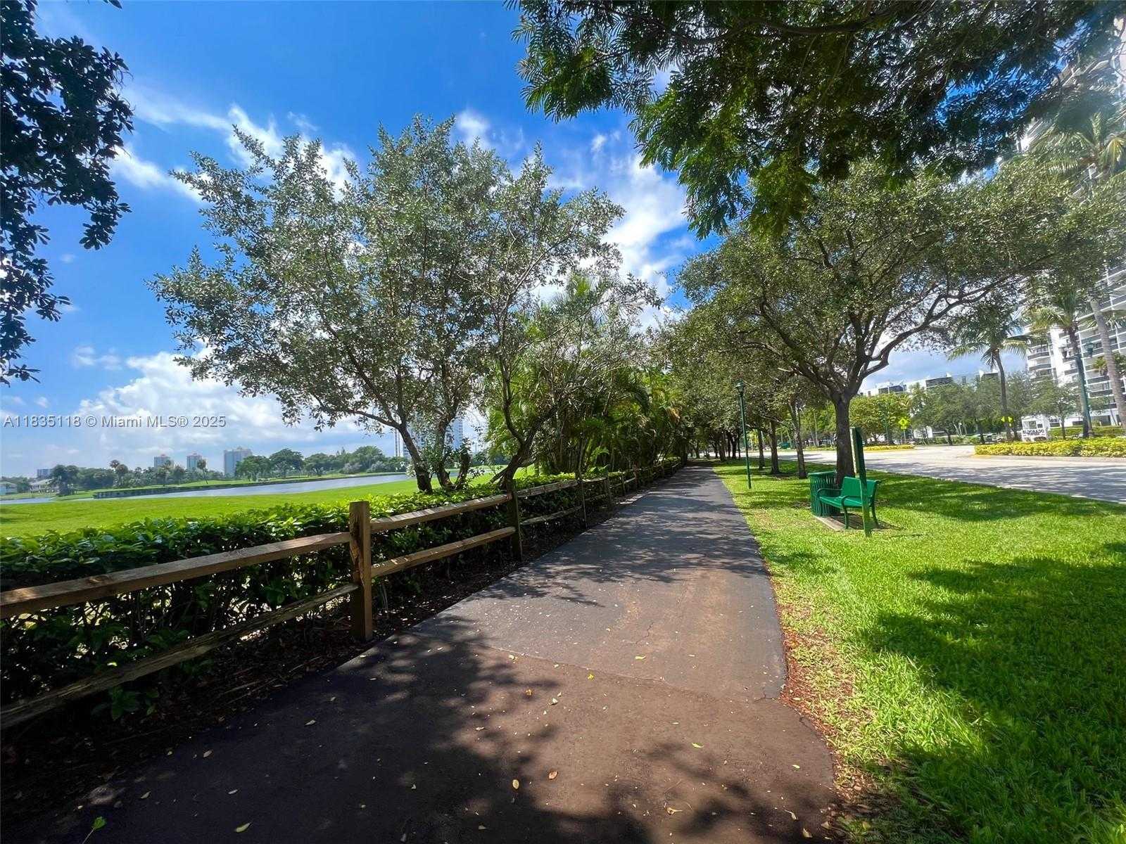 Small Image of 3530 MYSTIC POINTE DR #1714, Aventura Number 50