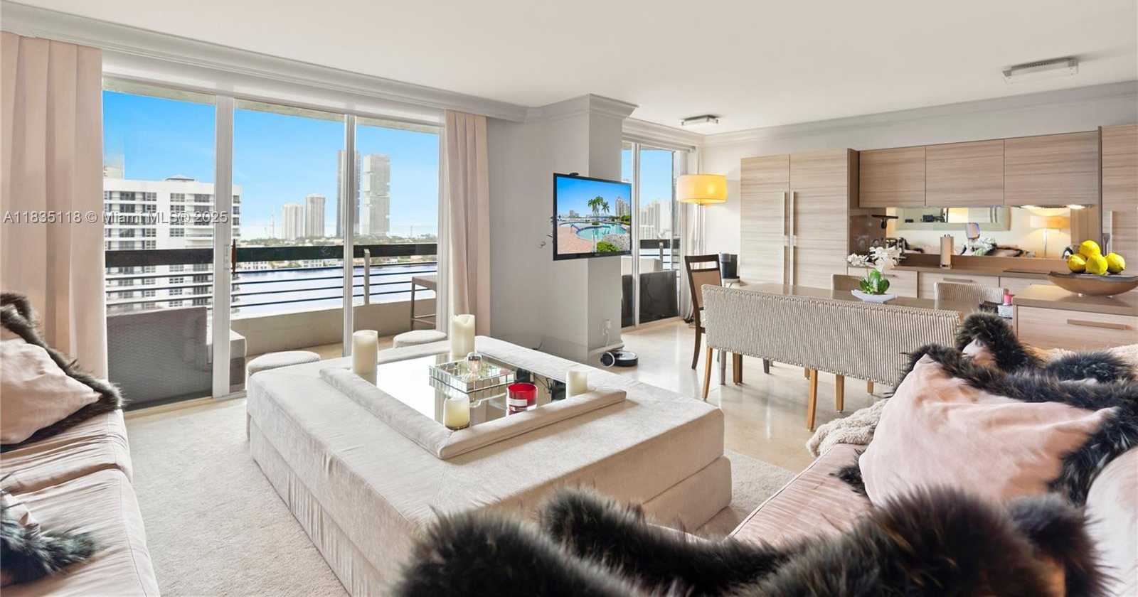 Small Image of 3530 MYSTIC POINTE DR #1714, Aventura Number 7