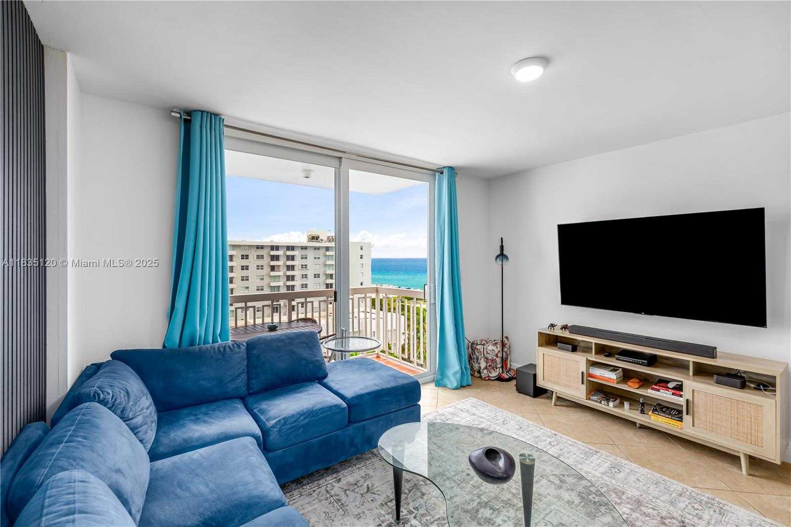 Small Image of 401 OCEAN DR #1024, Miami Beach Number 2