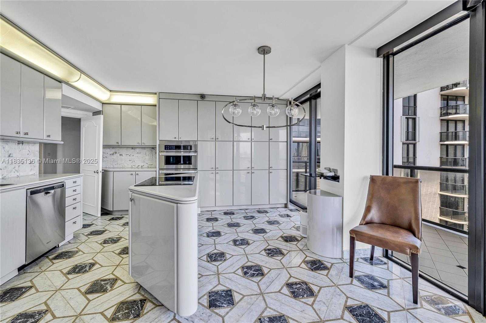 Small Image of 19667 TURNBERRY WAY #23AB, Aventura Number 10