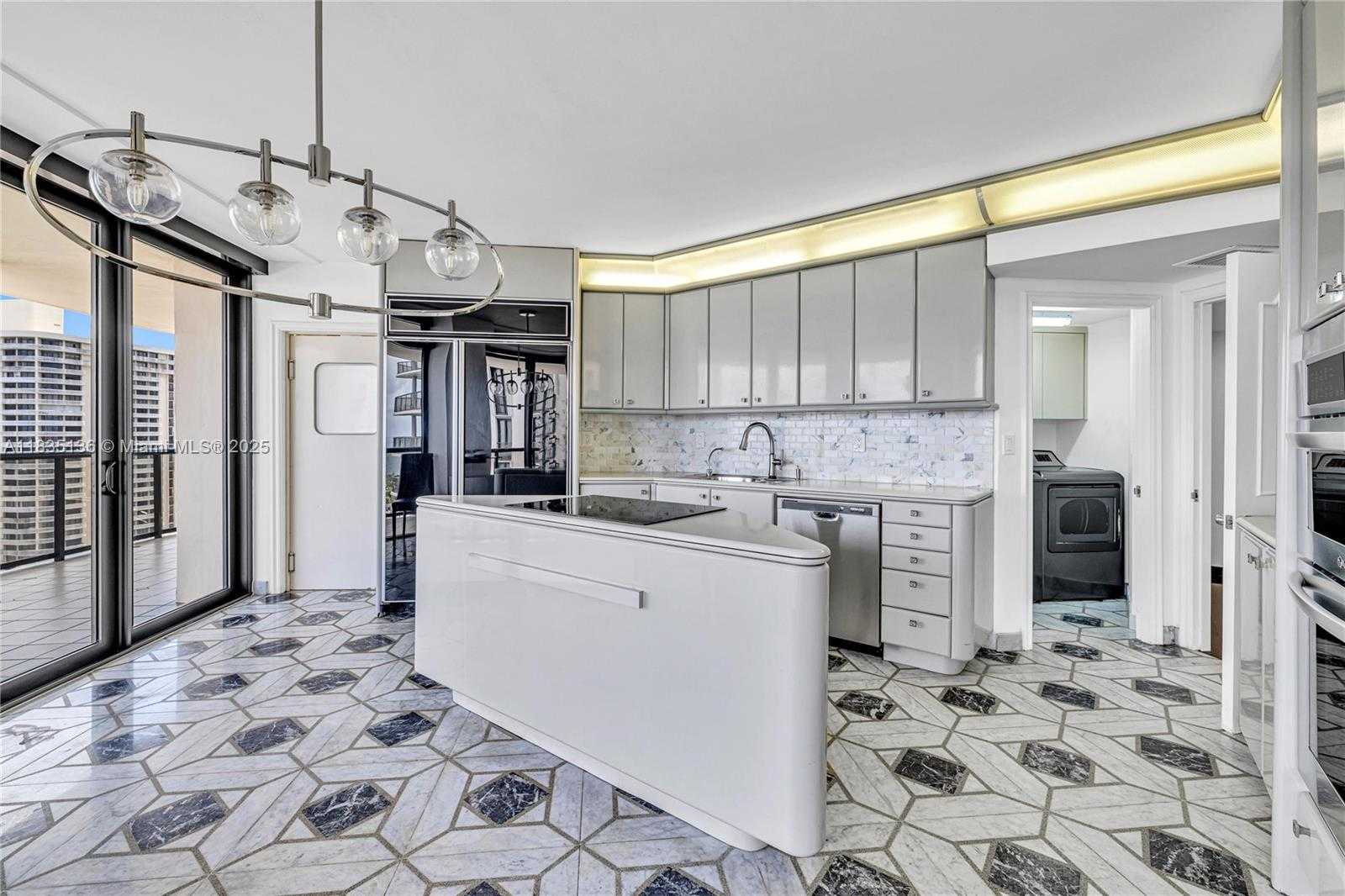 Small Image of 19667 TURNBERRY WAY #23AB, Aventura Number 12