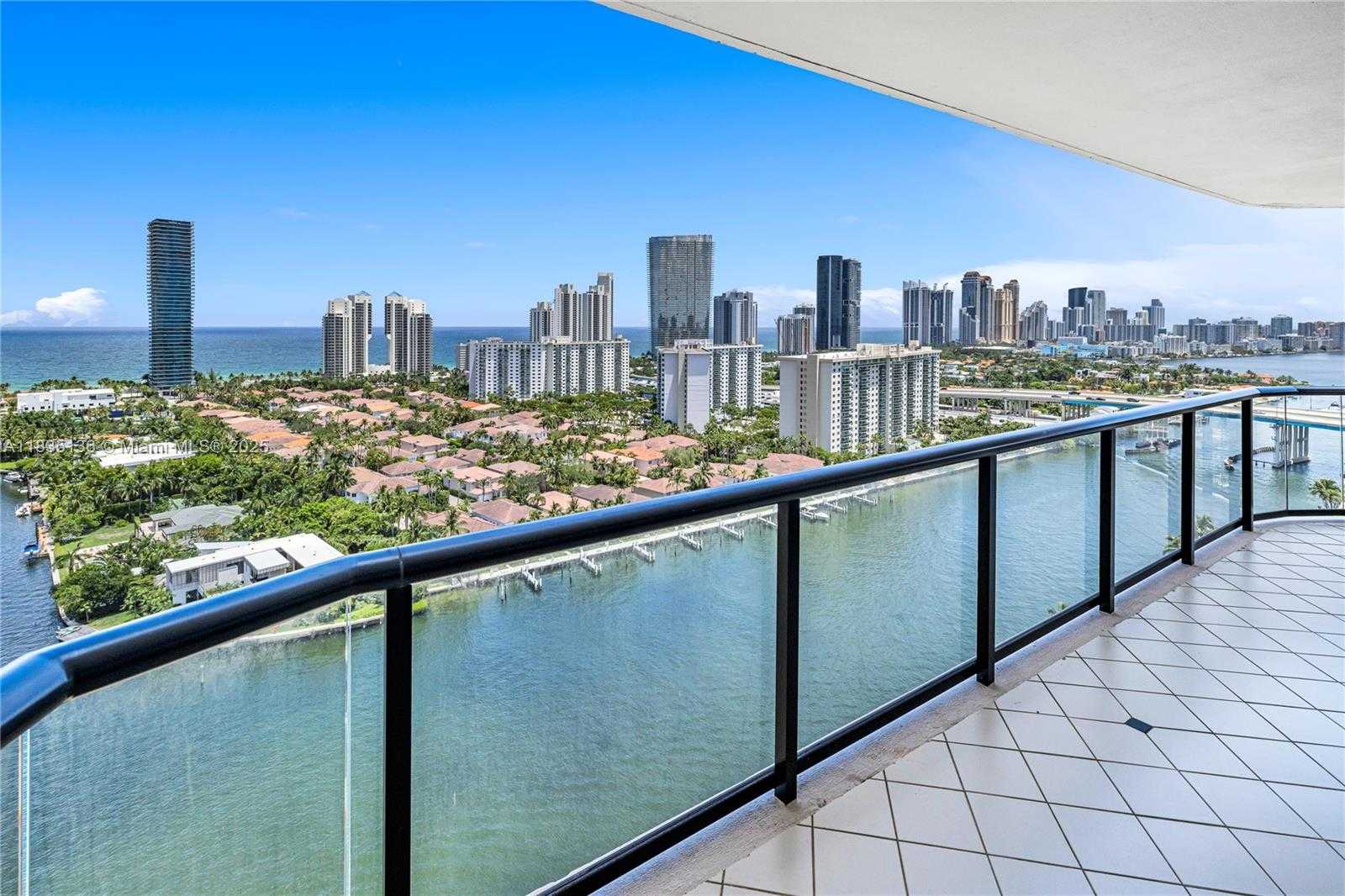 Small Image of 19667 TURNBERRY WAY #23AB, Aventura Number 3