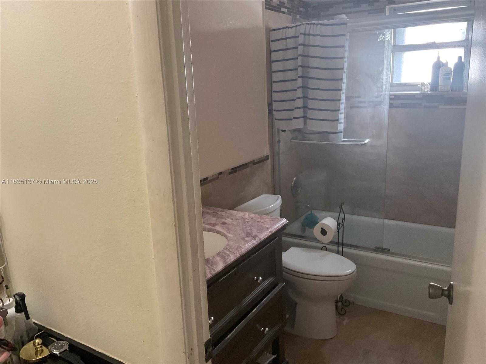 Small Image of 2101 SOUTH OCEAN DR #507, Hollywood Number 14