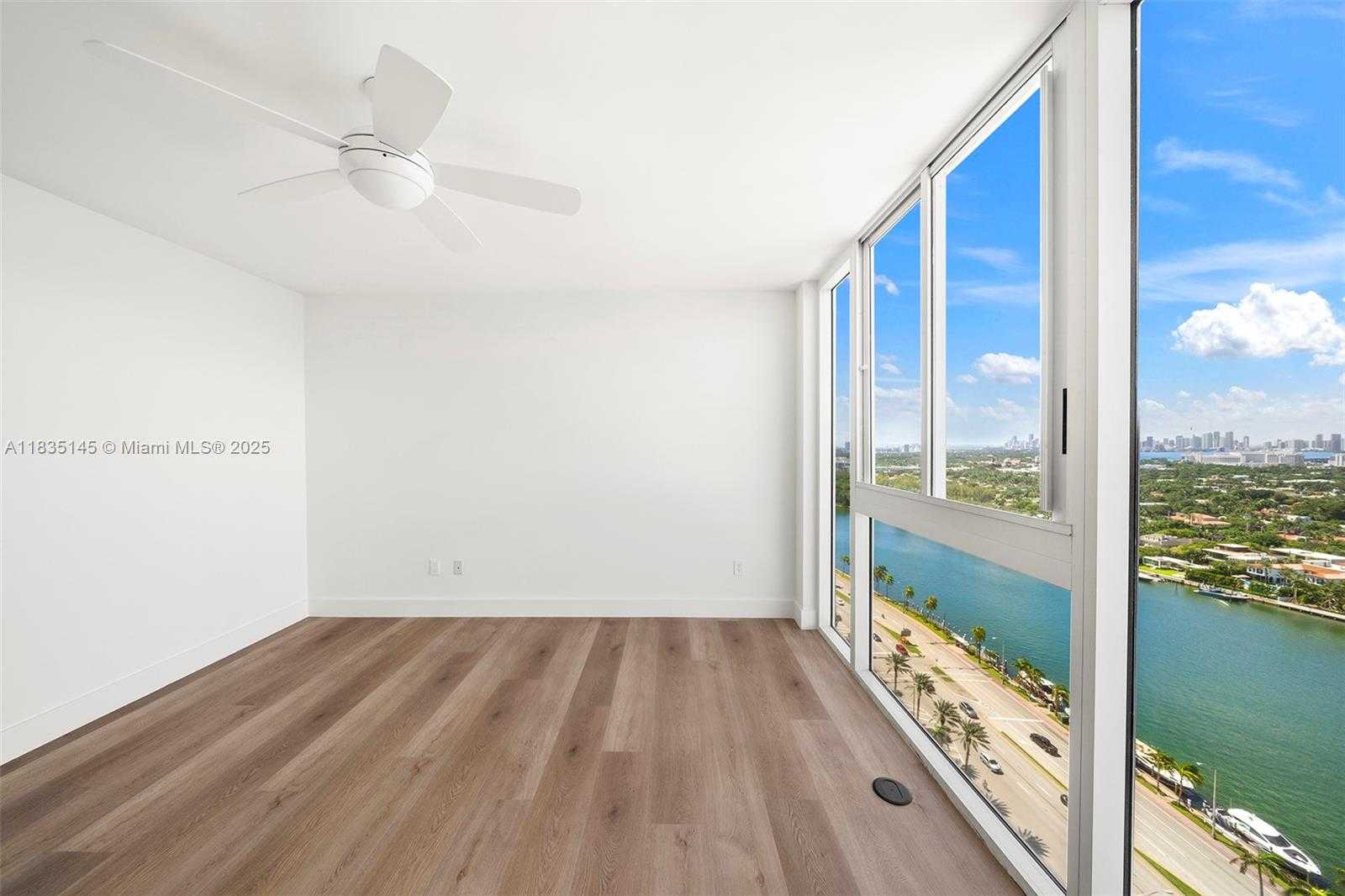 Small Image of 4779 COLLINS AVE #2407, Miami Beach Number 19