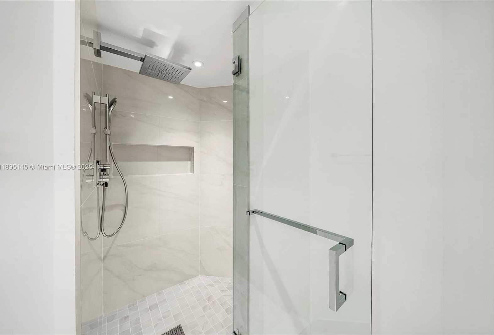 Small Image of 4779 COLLINS AVE #2407, Miami Beach Number 22