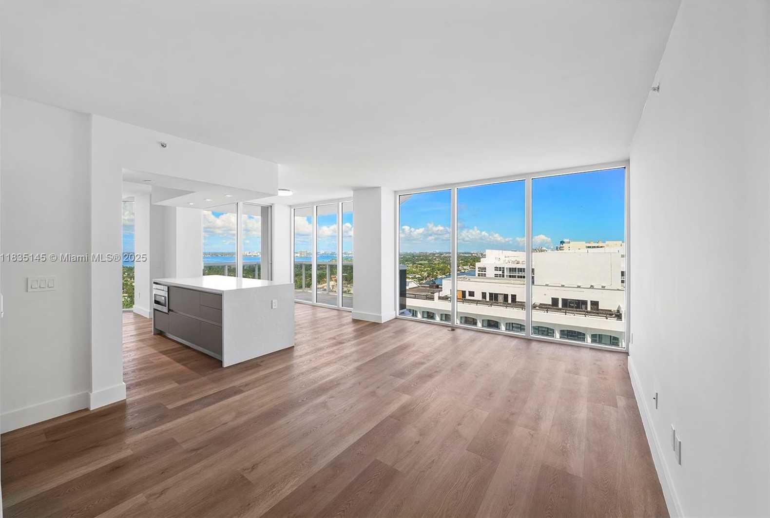 Small Image of 4779 COLLINS AVE #2407, Miami Beach Number 5