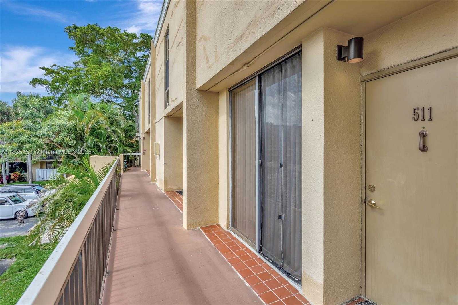 Small Image of 2921 SOUTH WEST 87TH AVE #511, Davie Number 2
